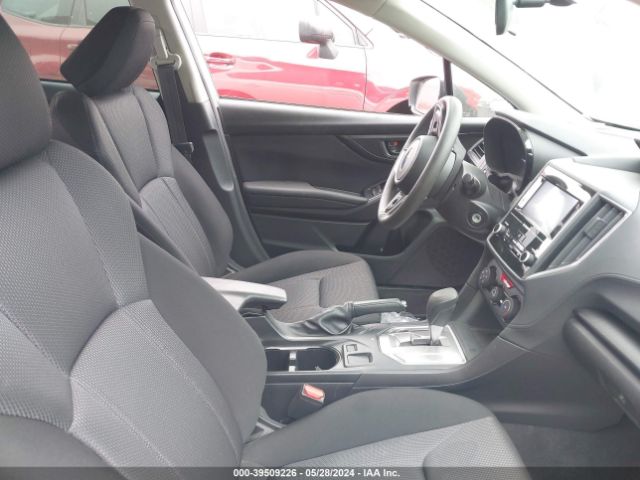 Photo 4 VIN: 4S3GTAB6XP3703434 - SUBARU IMPREZA 