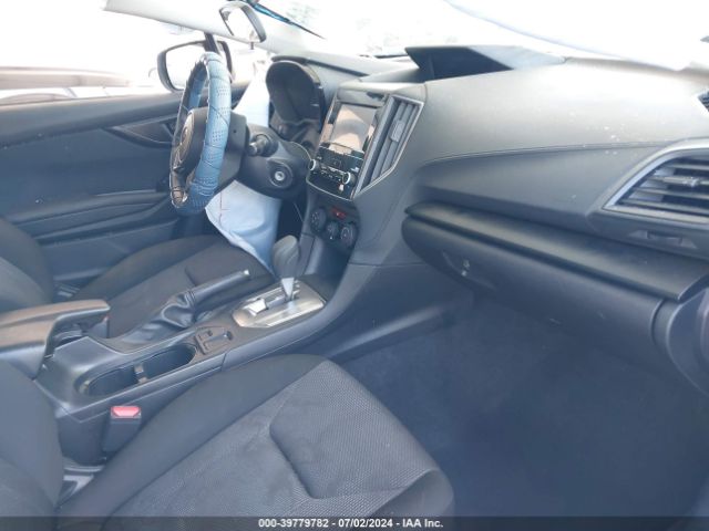 Photo 4 VIN: 4S3GTAB6XP3707063 - SUBARU IMPREZA 