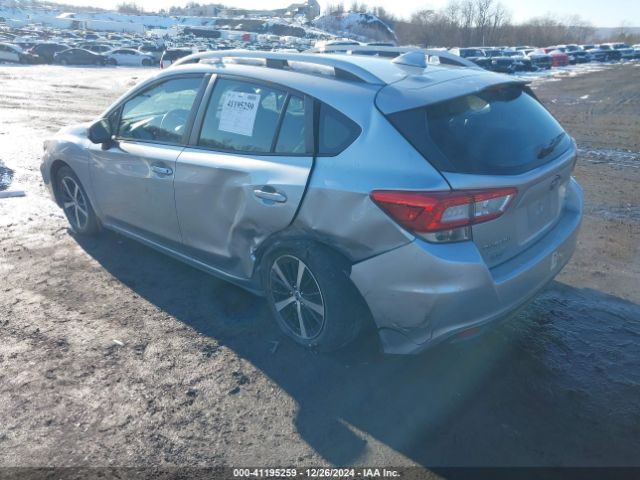 Photo 2 VIN: 4S3GTAC6XK3761129 - SUBARU IMPREZA 