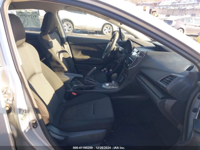 Photo 4 VIN: 4S3GTAC6XK3761129 - SUBARU IMPREZA 