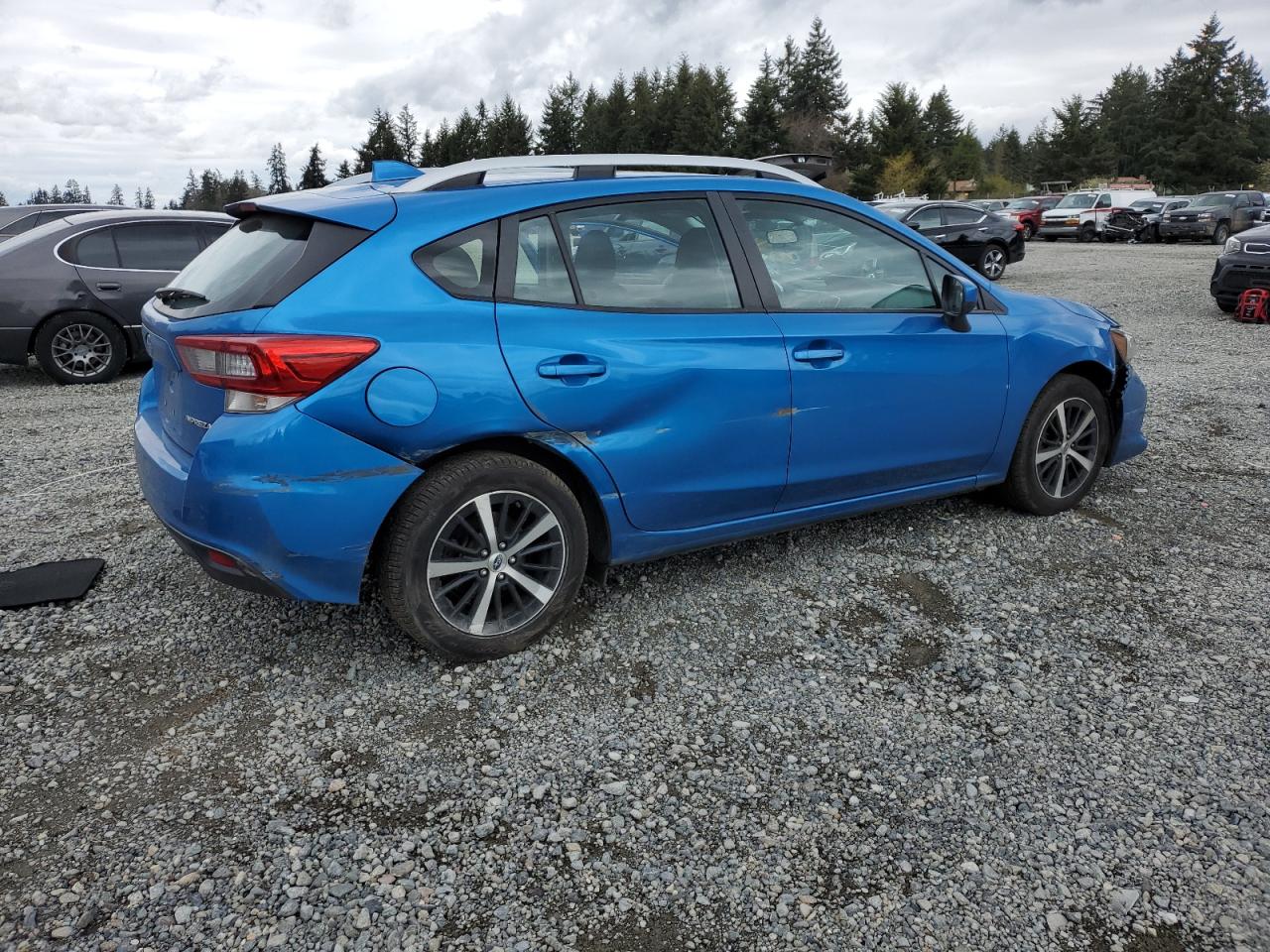 Photo 2 VIN: 4S3GTAD62L3721708 - SUBARU IMPREZA 