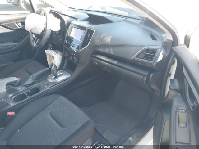 Photo 4 VIN: 4S3GTAD64J3712988 - SUBARU IMPREZA 