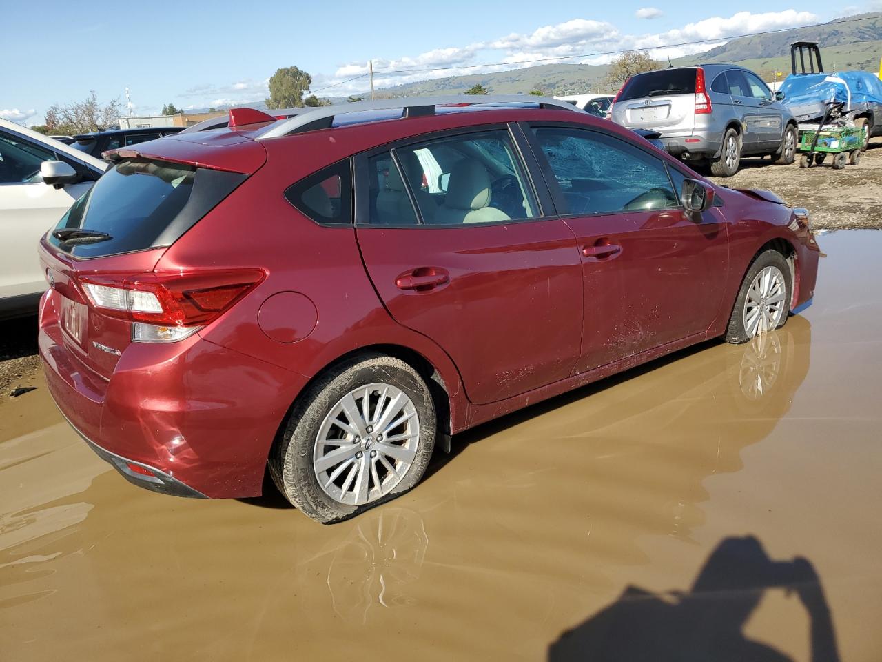 Photo 2 VIN: 4S3GTAD64J3749765 - SUBARU IMPREZA 