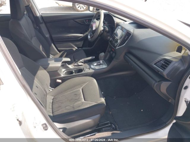 Photo 4 VIN: 4S3GTAD65J3753663 - SUBARU IMPREZA 