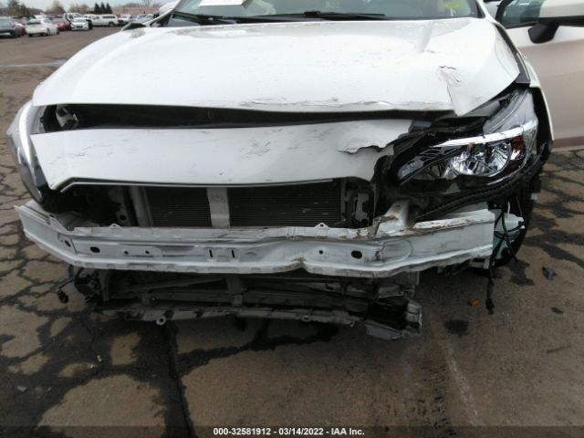 Photo 5 VIN: 4S3GTAD66J3739531 - SUBARU IMPREZA 