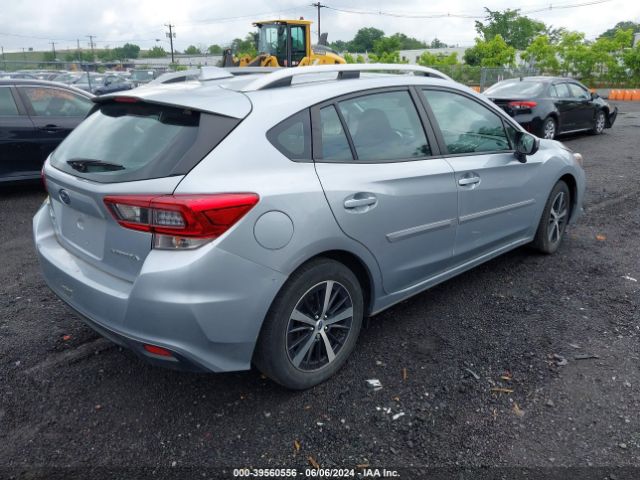 Photo 3 VIN: 4S3GTAD6XL3707880 - SUBARU IMPREZA 