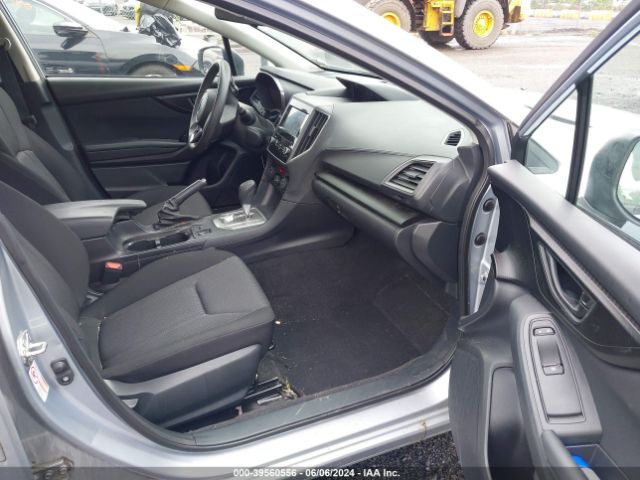 Photo 4 VIN: 4S3GTAD6XL3707880 - SUBARU IMPREZA 