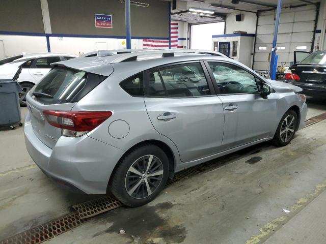 Photo 2 VIN: 4S3GTAD6XN3710426 - SUBARU IMPREZA 