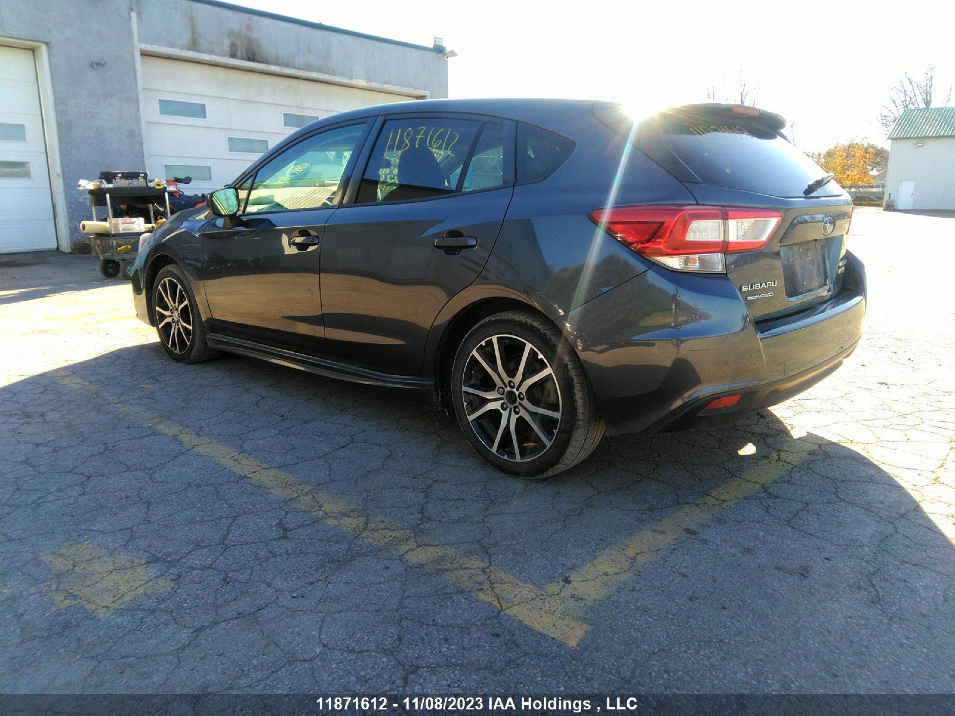 Photo 2 VIN: 4S3GTAF65H3739107 - SUBARU IMPREZA 