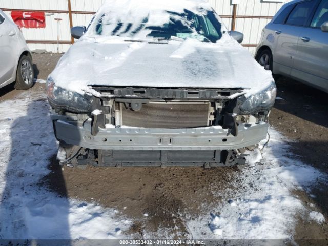 Photo 5 VIN: 4S3GTAK60J3714742 - SUBARU IMPREZA 