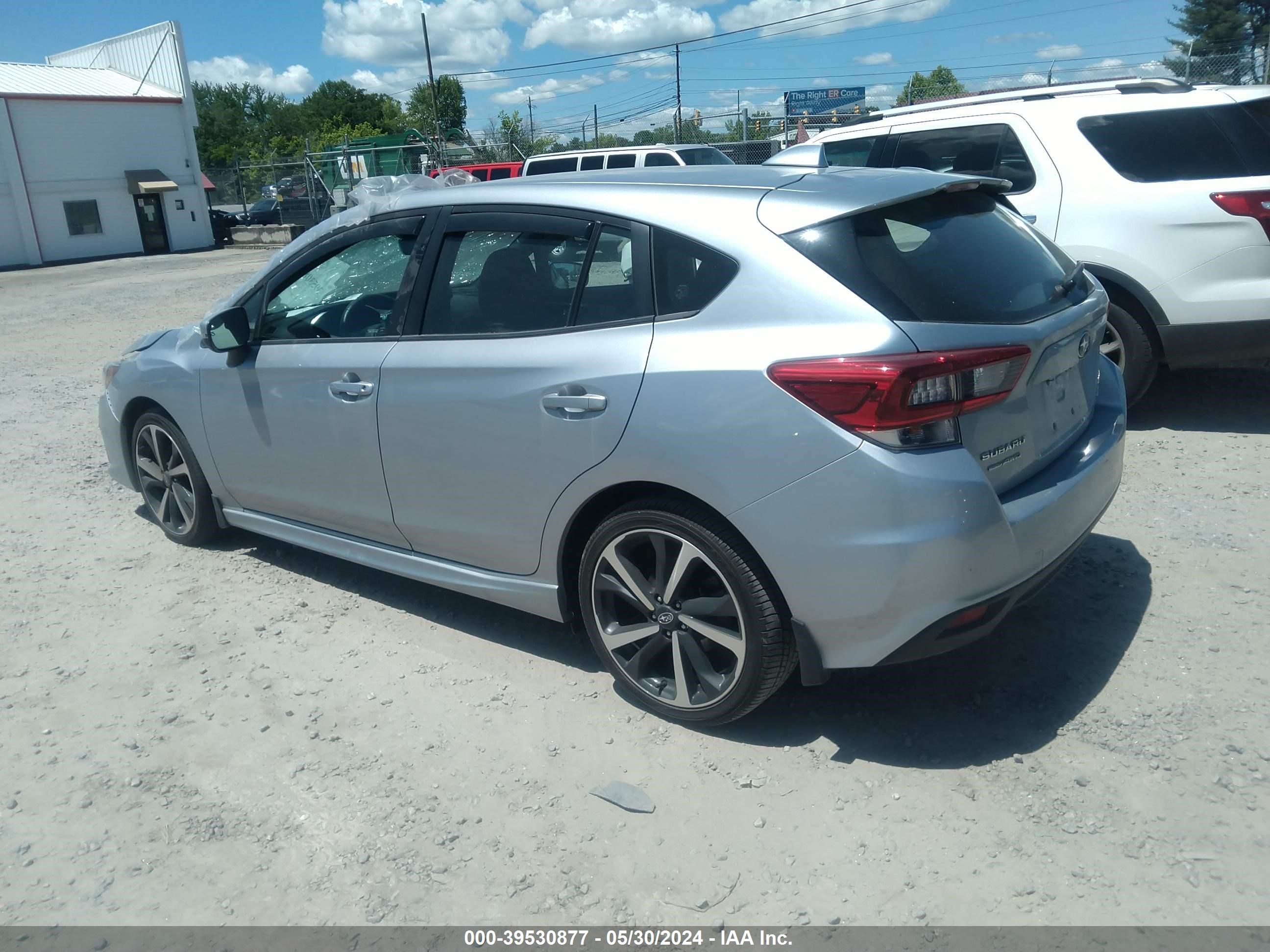 Photo 2 VIN: 4S3GTAM6XP3710655 - SUBARU IMPREZA 