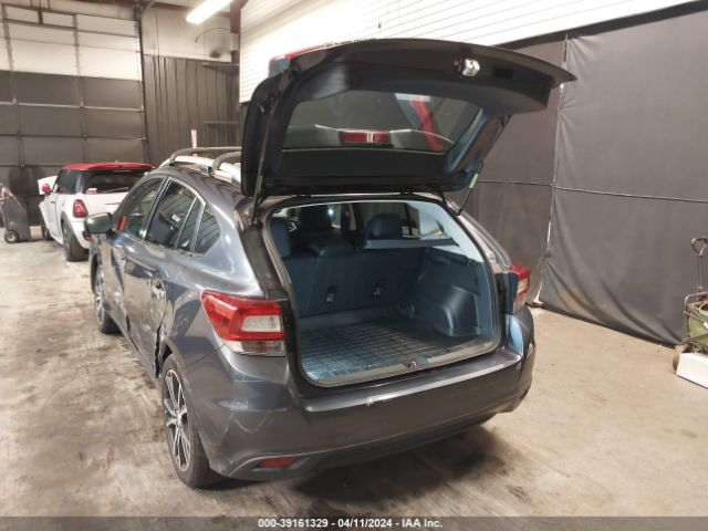 Photo 2 VIN: 4S3GTAN6XH3748211 - SUBARU IMPREZA 