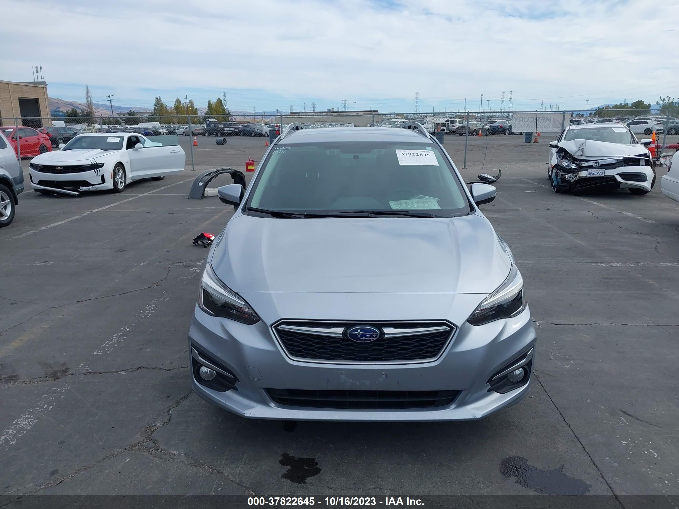 Photo 12 VIN: 4S3GTAS64K3735496 - SUBARU IMPREZA 