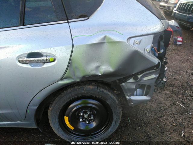 Photo 5 VIN: 4S3GTAT66H3743476 - SUBARU IMPREZA 