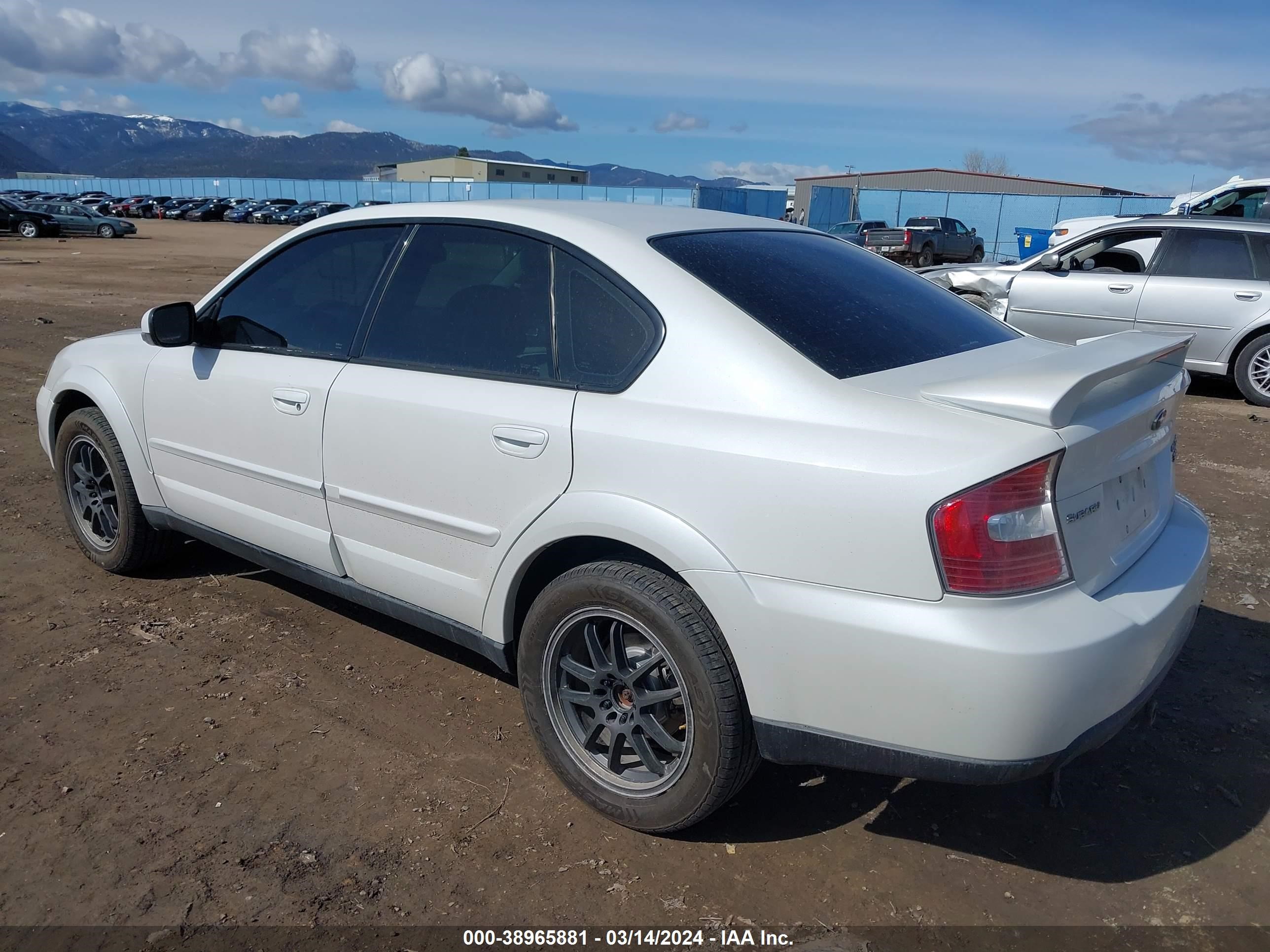 Photo 2 VIN: 4S4BL84C154201565 - SUBARU OUTBACK 