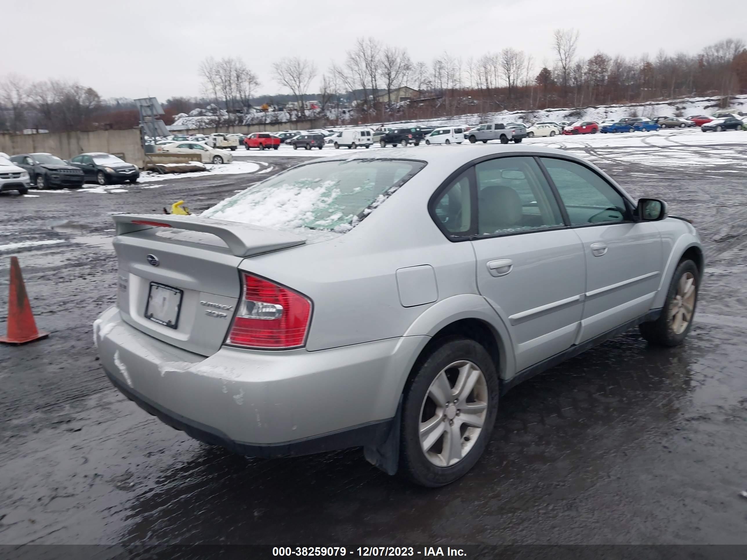 Photo 3 VIN: 4S4BL84C154222769 - SUBARU OUTBACK 