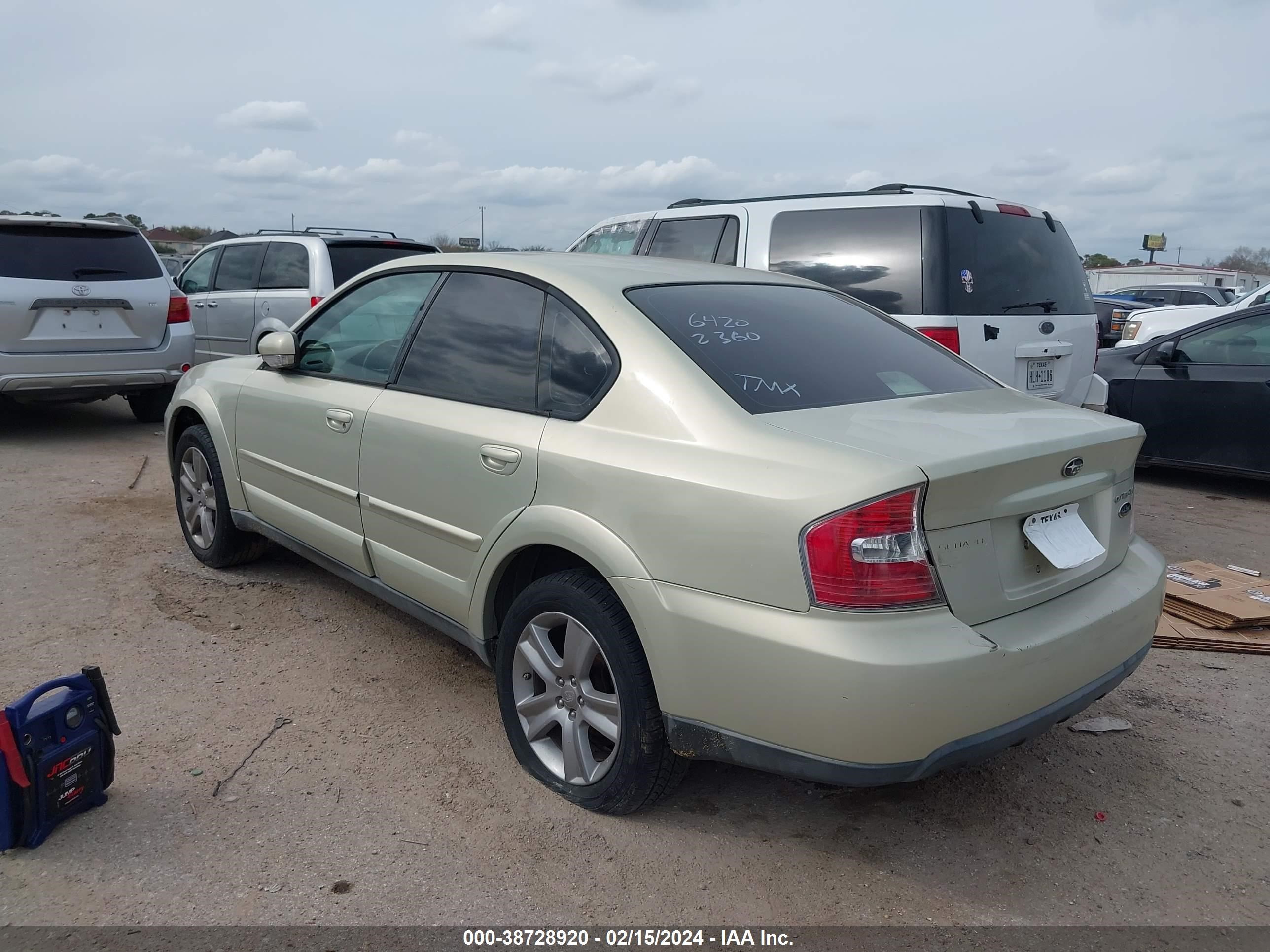 Photo 2 VIN: 4S4BL86C164202360 - SUBARU OUTBACK 