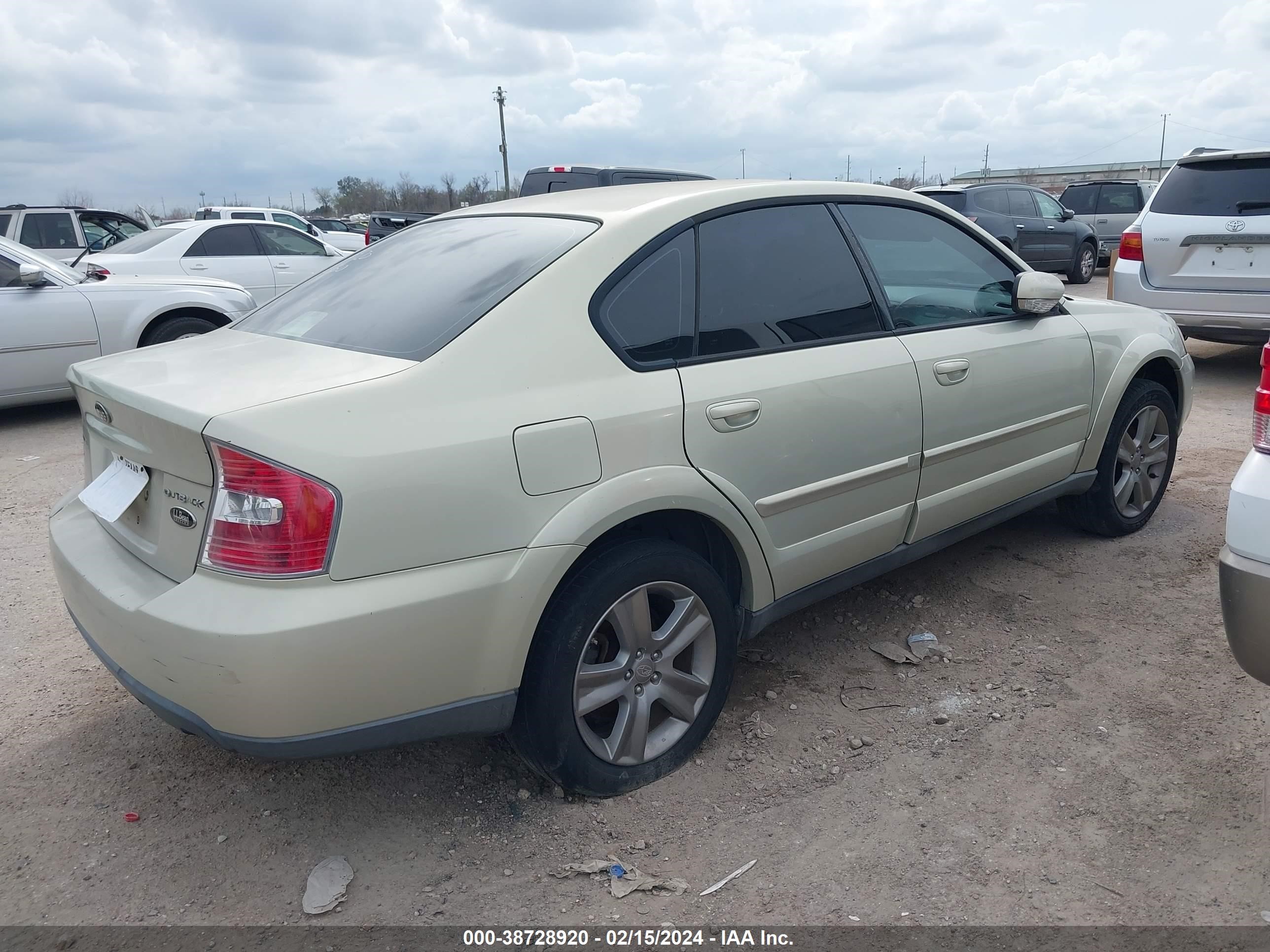 Photo 3 VIN: 4S4BL86C164202360 - SUBARU OUTBACK 