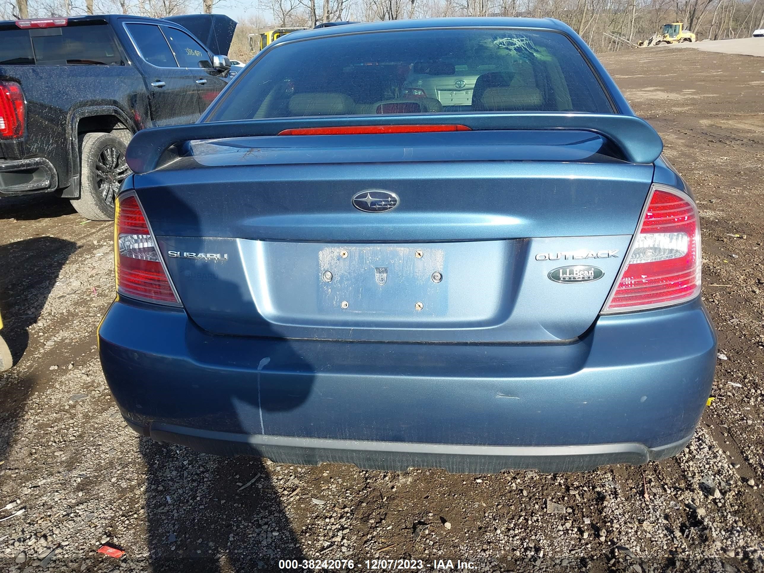 Photo 15 VIN: 4S4BL86CX74212869 - SUBARU OUTBACK 