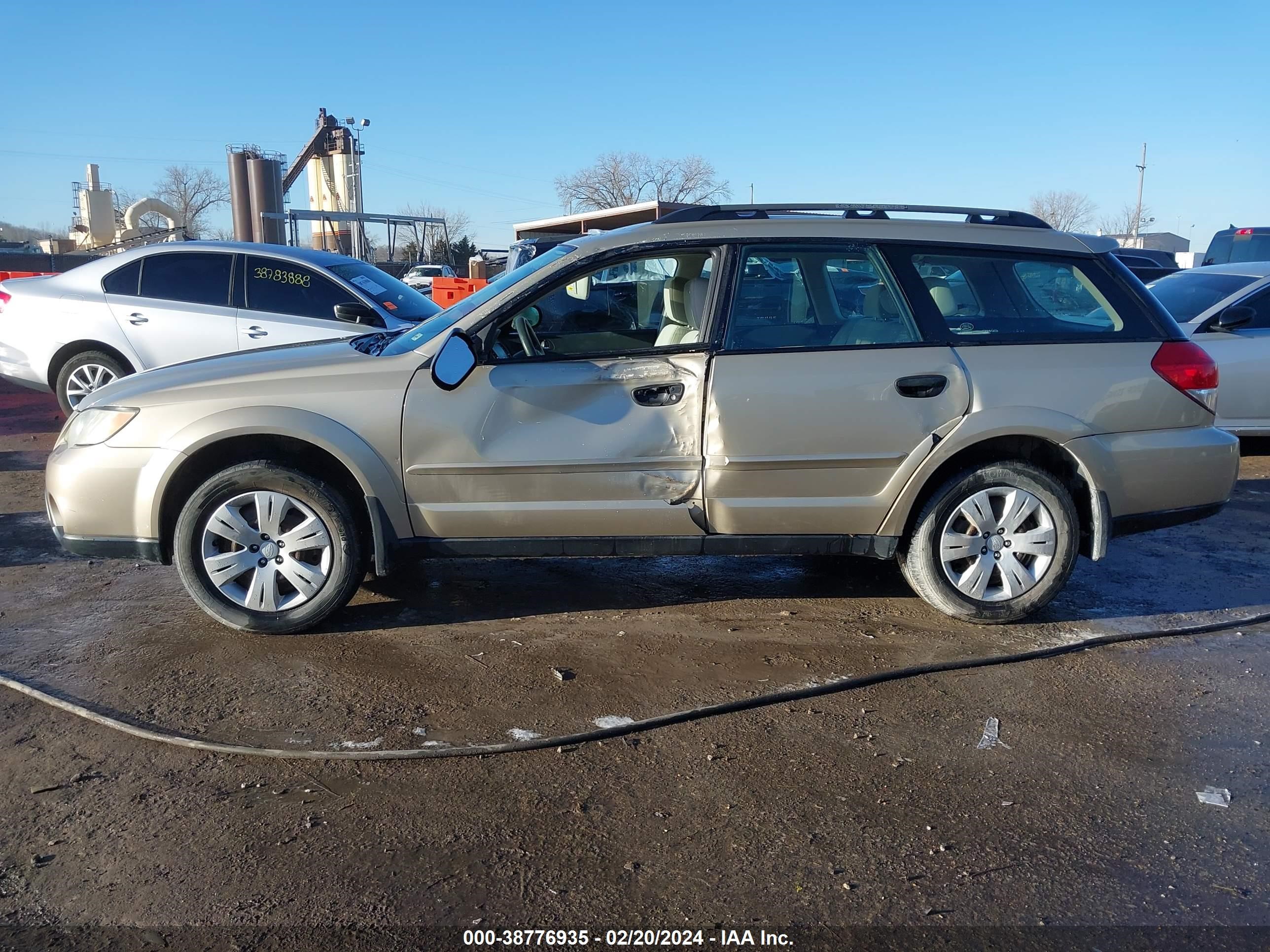 Photo 13 VIN: 4S4BP60C587327347 - SUBARU OUTBACK 