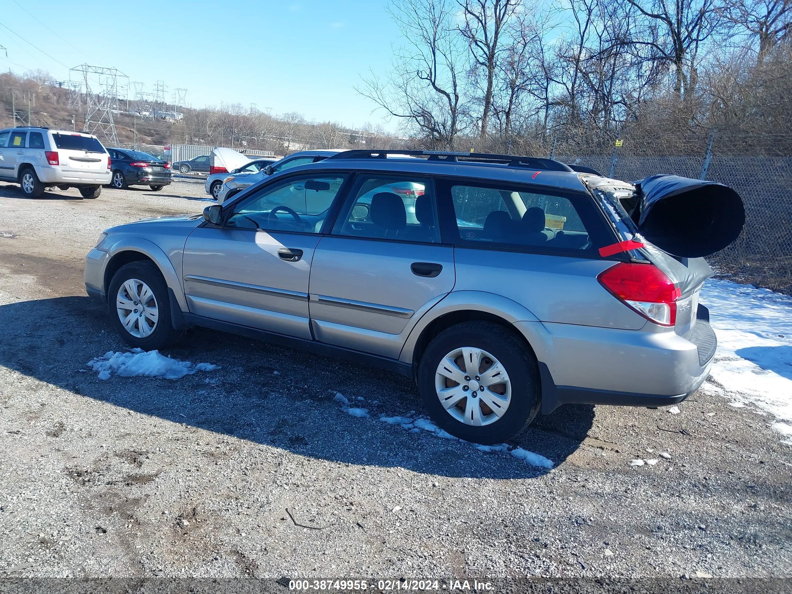 Photo 2 VIN: 4S4BP60C787363606 - SUBARU OUTBACK 