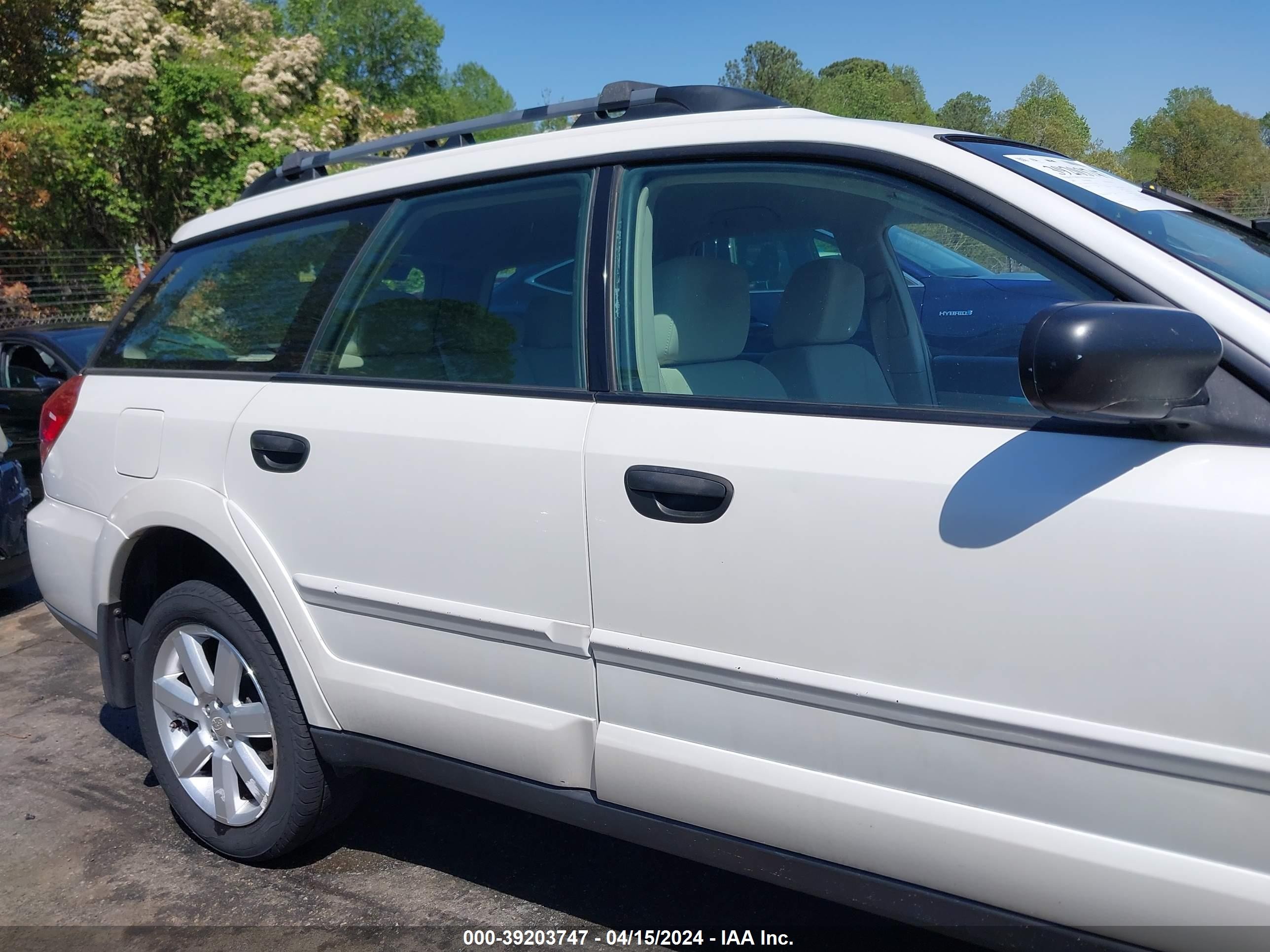 Photo 11 VIN: 4S4BP61C177335619 - SUBARU OUTBACK 