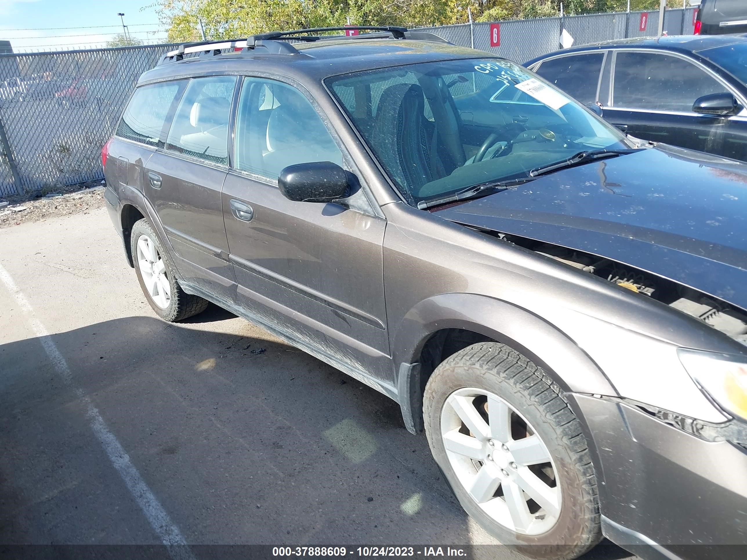 Photo 12 VIN: 4S4BP61C197310688 - SUBARU OUTBACK 