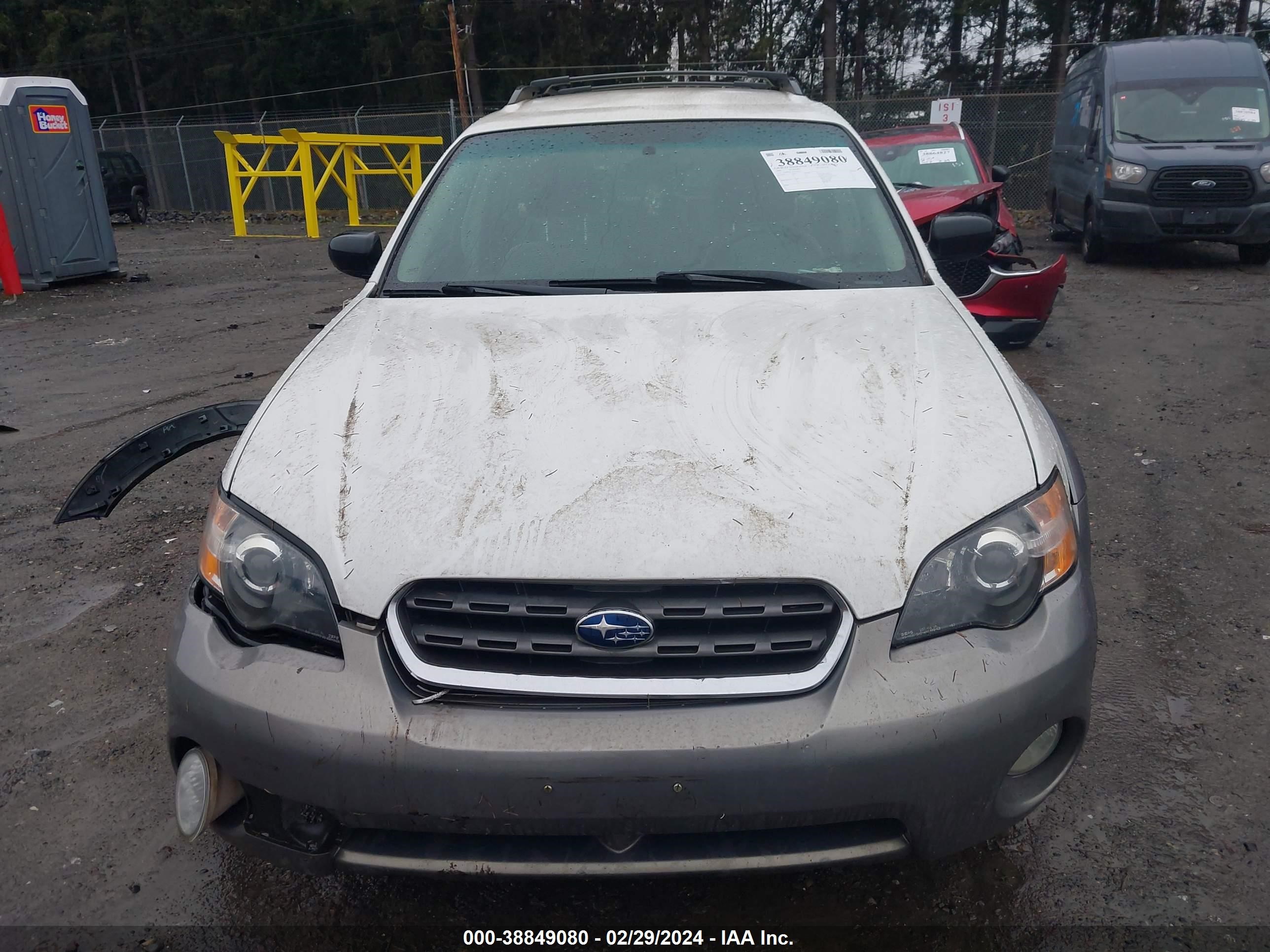 Photo 11 VIN: 4S4BP61C257329633 - SUBARU OUTBACK 