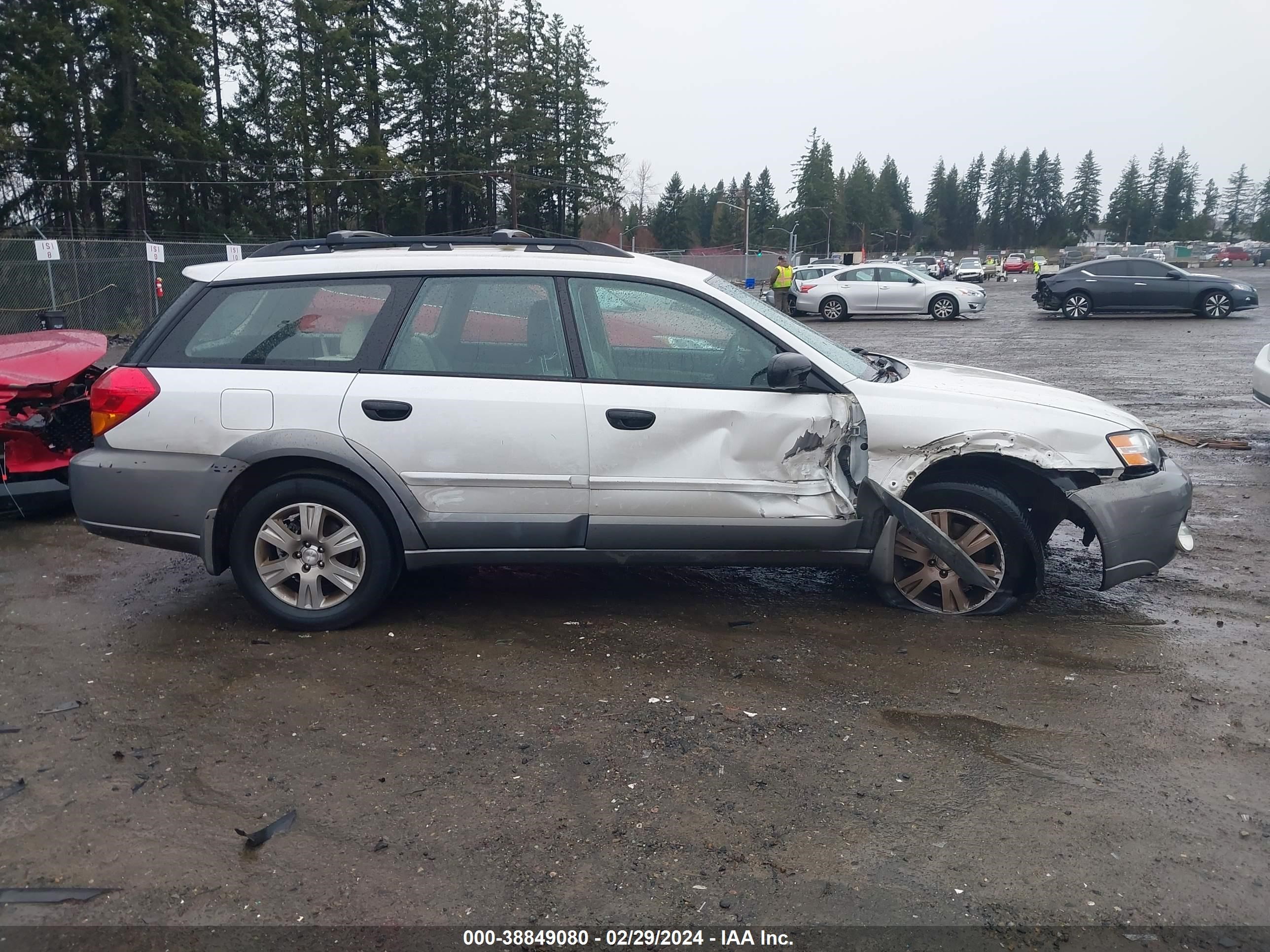 Photo 12 VIN: 4S4BP61C257329633 - SUBARU OUTBACK 