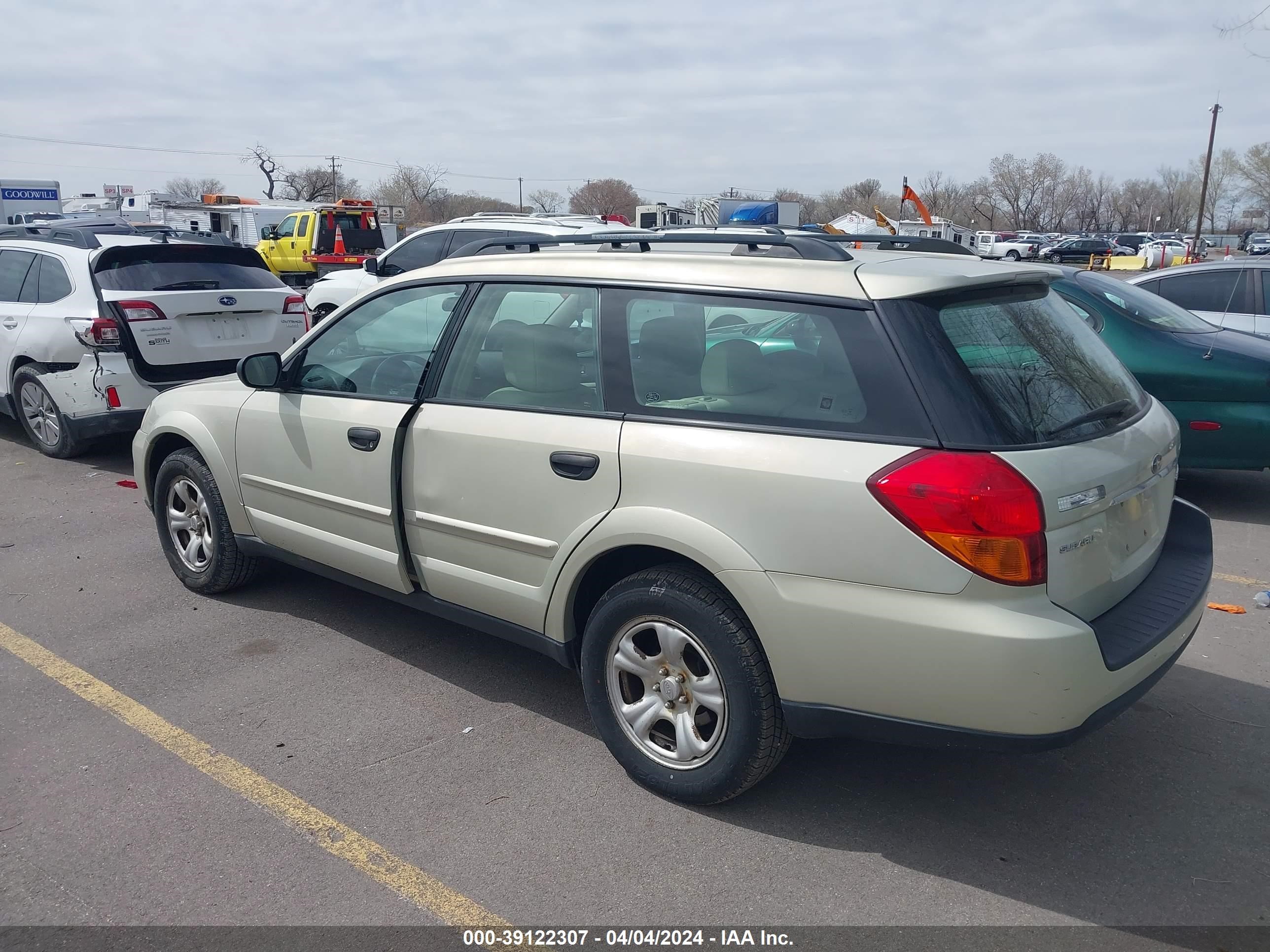 Photo 2 VIN: 4S4BP61C277303097 - SUBARU OUTBACK 