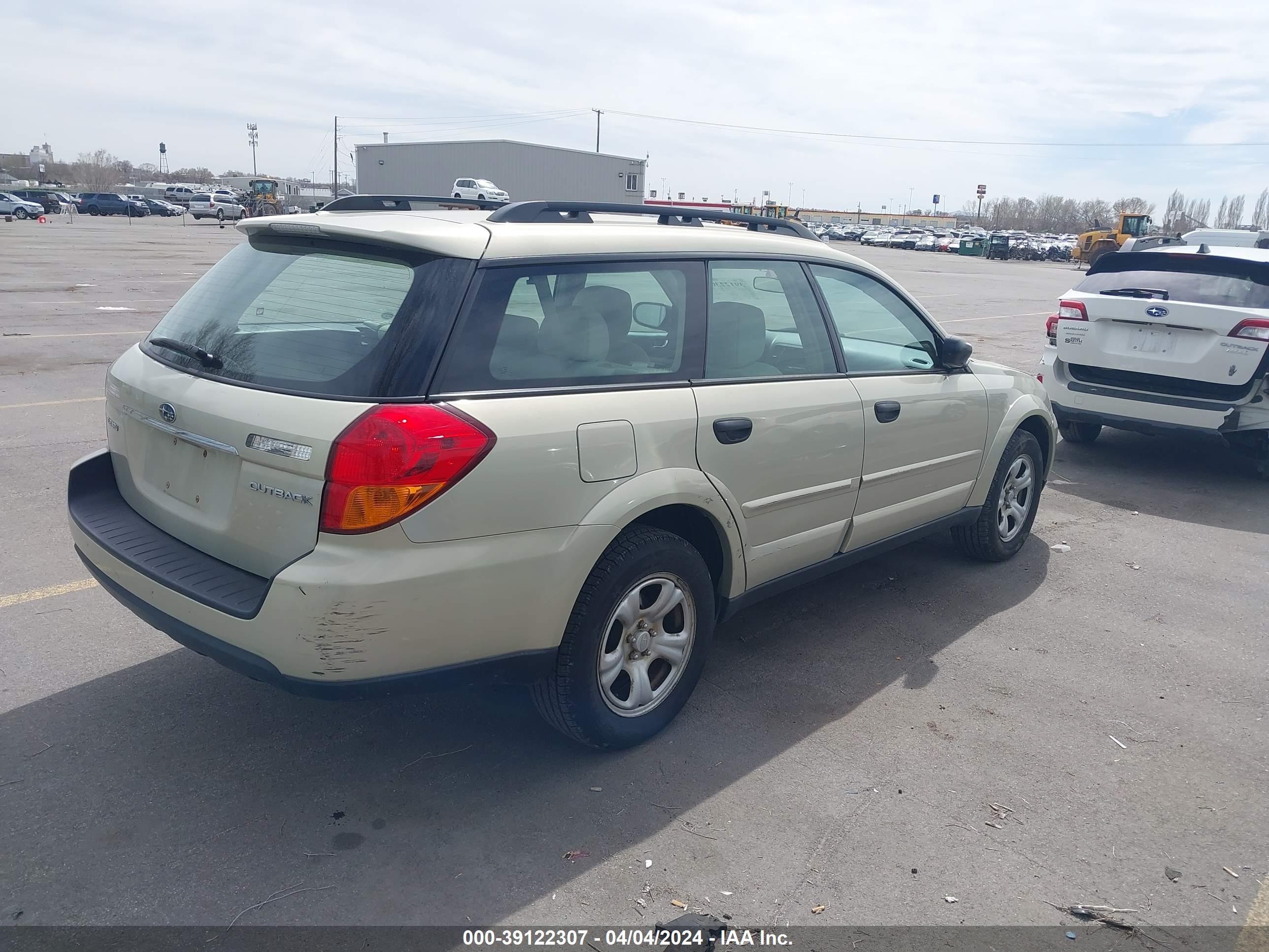 Photo 3 VIN: 4S4BP61C277303097 - SUBARU OUTBACK 