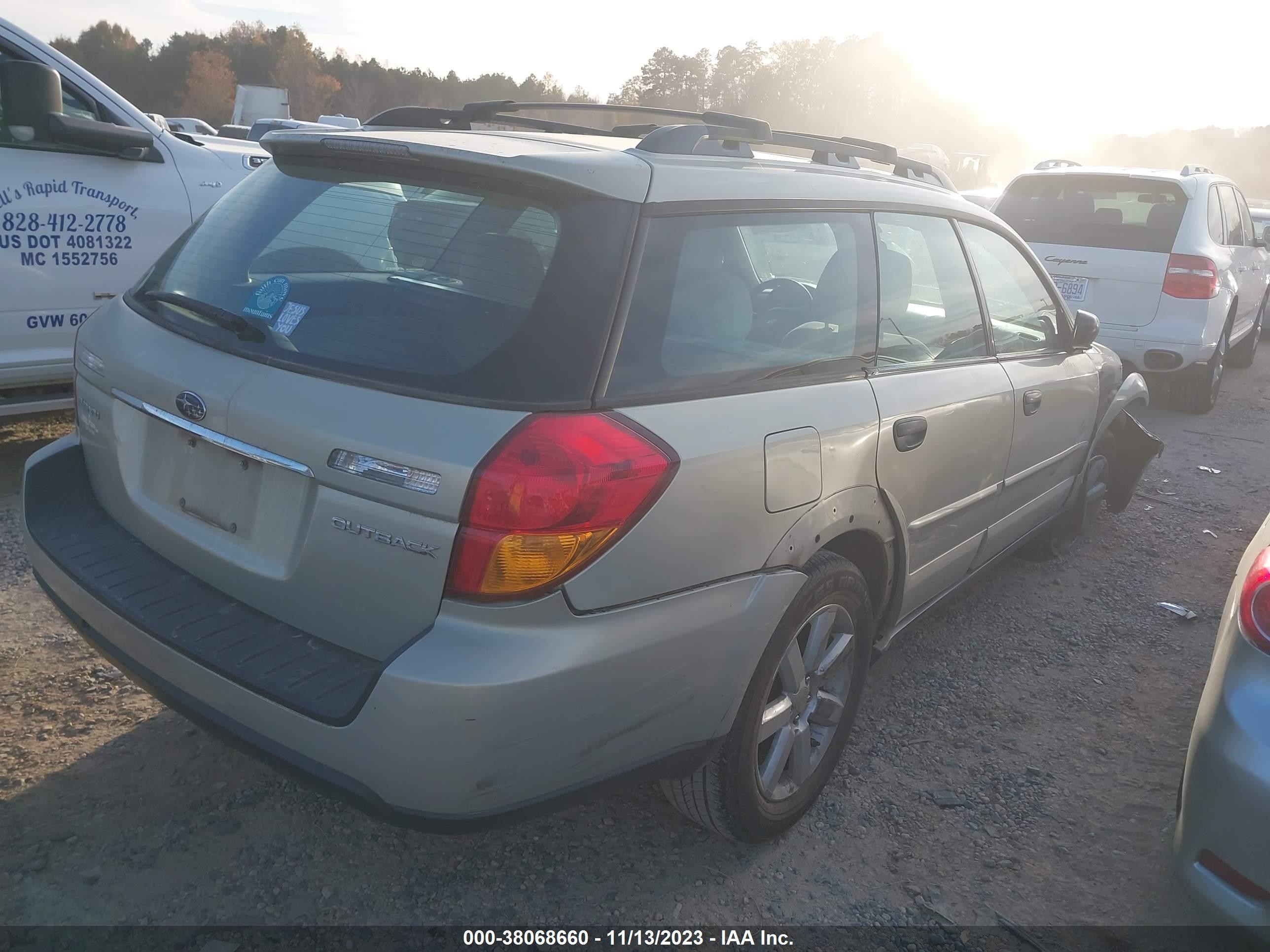 Photo 3 VIN: 4S4BP61C277344779 - SUBARU OUTBACK 