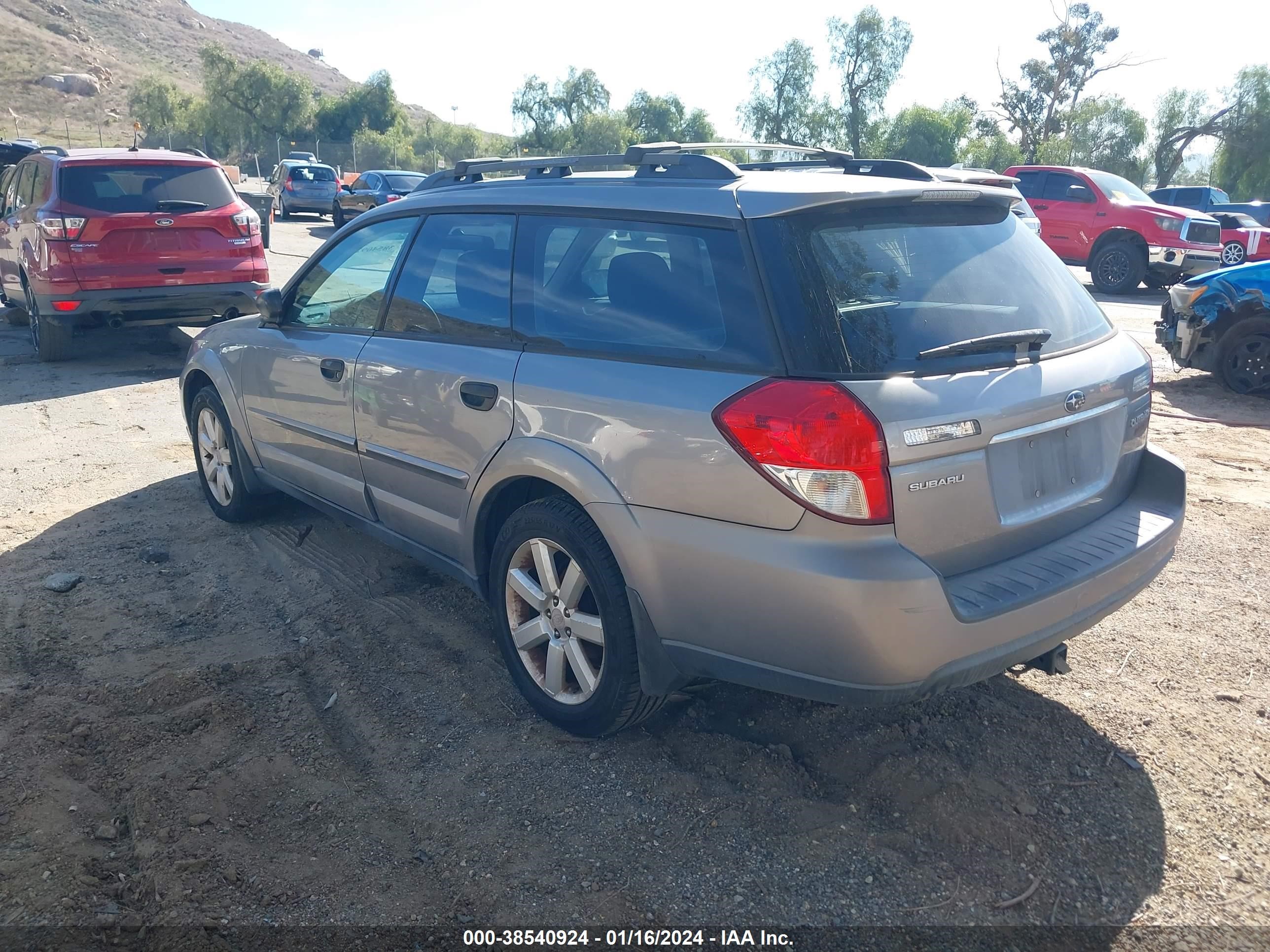 Photo 2 VIN: 4S4BP61C287334335 - SUBARU OUTBACK 