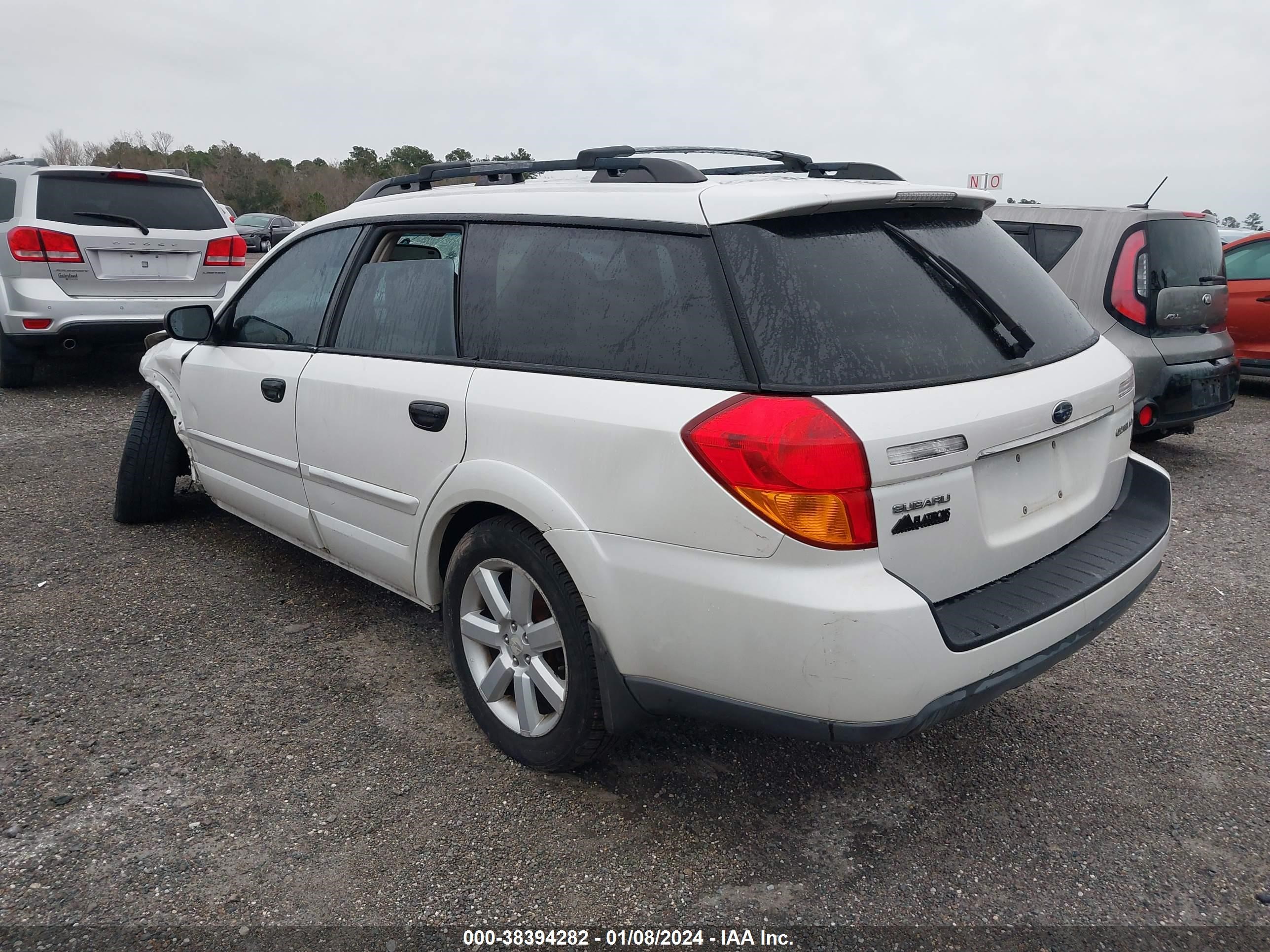 Photo 2 VIN: 4S4BP61C367301888 - SUBARU OUTBACK 