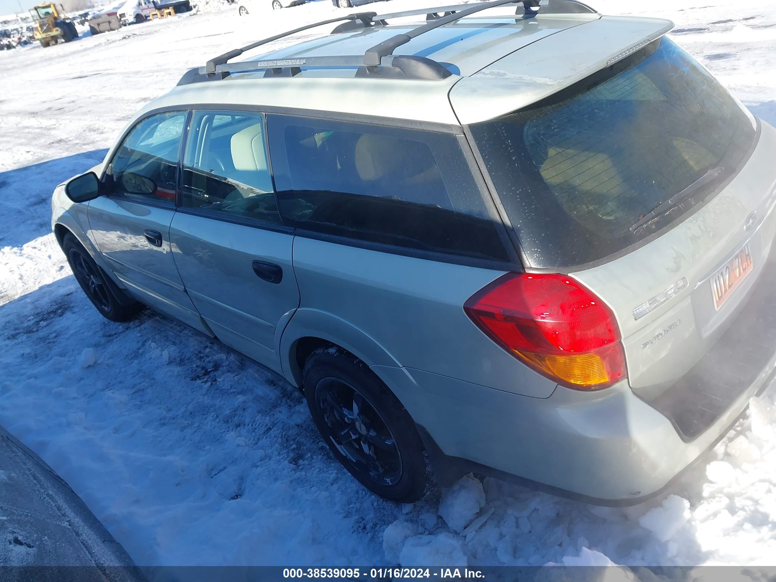 Photo 2 VIN: 4S4BP61C377330275 - SUBARU OUTBACK 