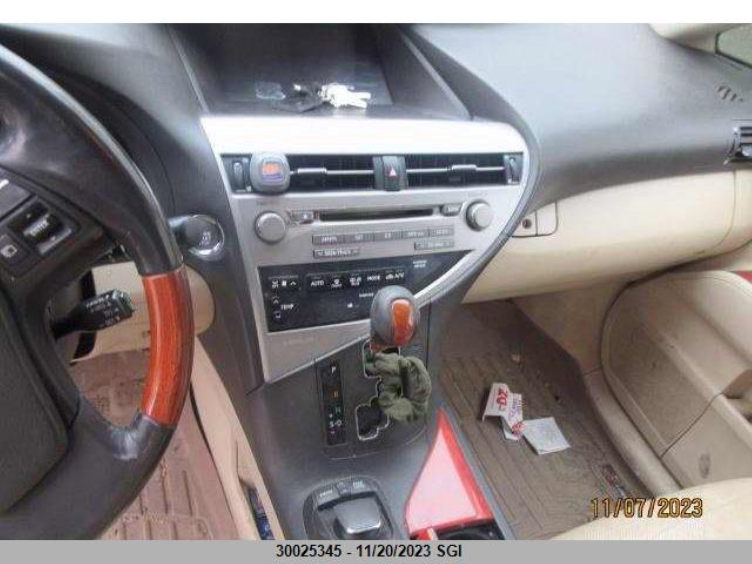 Photo 15 VIN: 4S4BP61C557387042 - LEXUS RX 