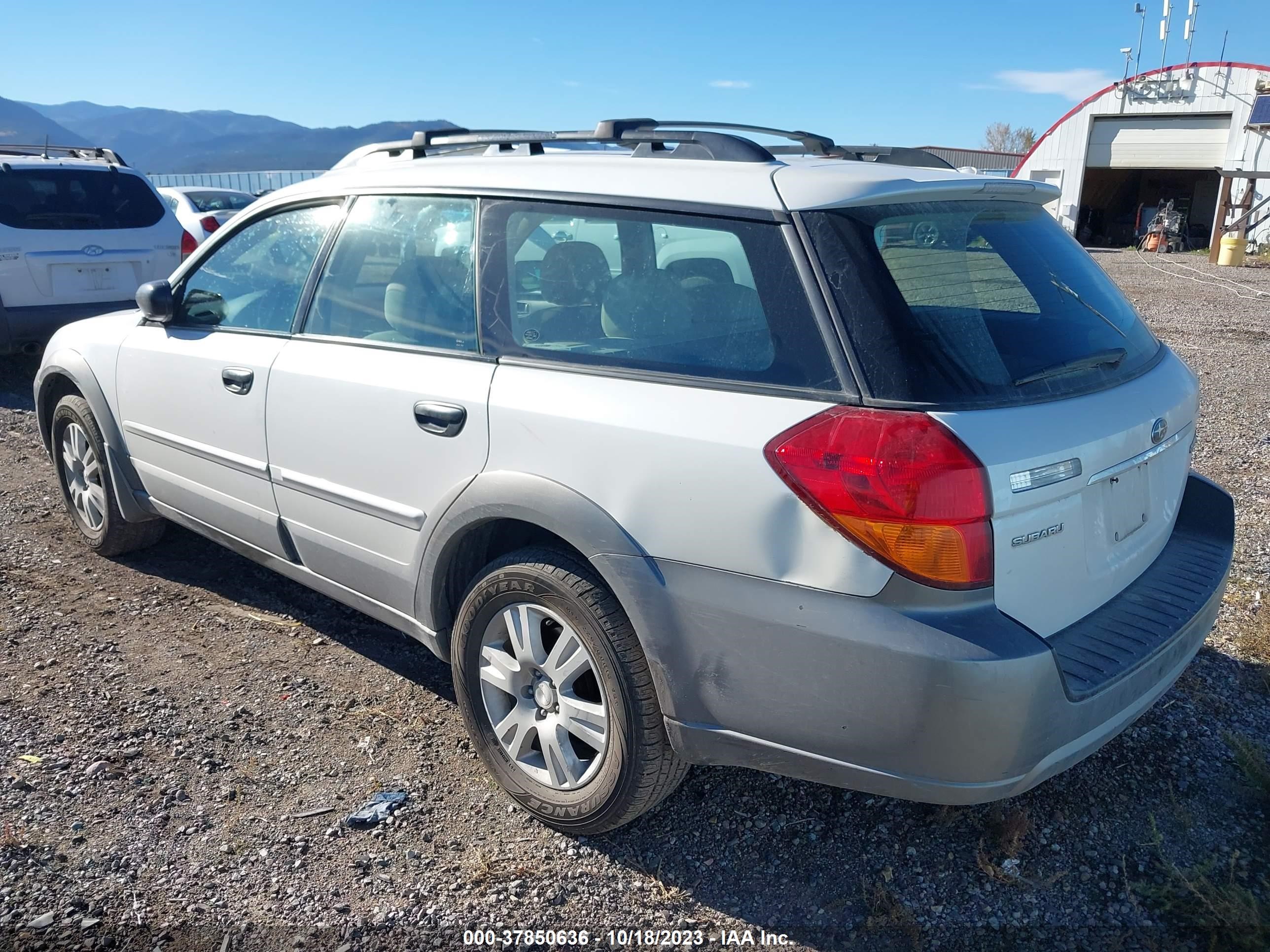 Photo 2 VIN: 4S4BP61C657314116 - SUBARU OUTBACK 