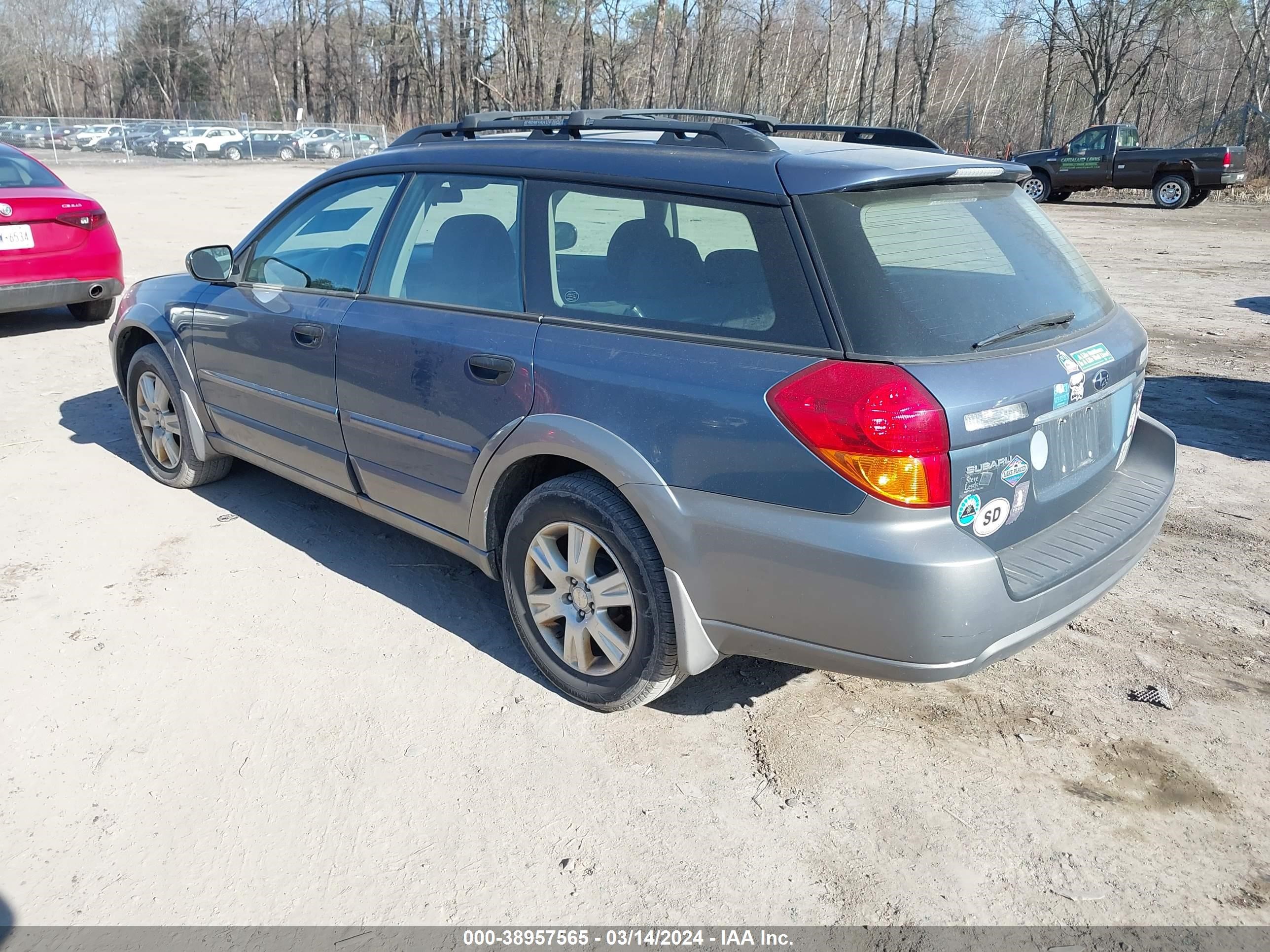 Photo 2 VIN: 4S4BP61C657393822 - SUBARU OUTBACK 