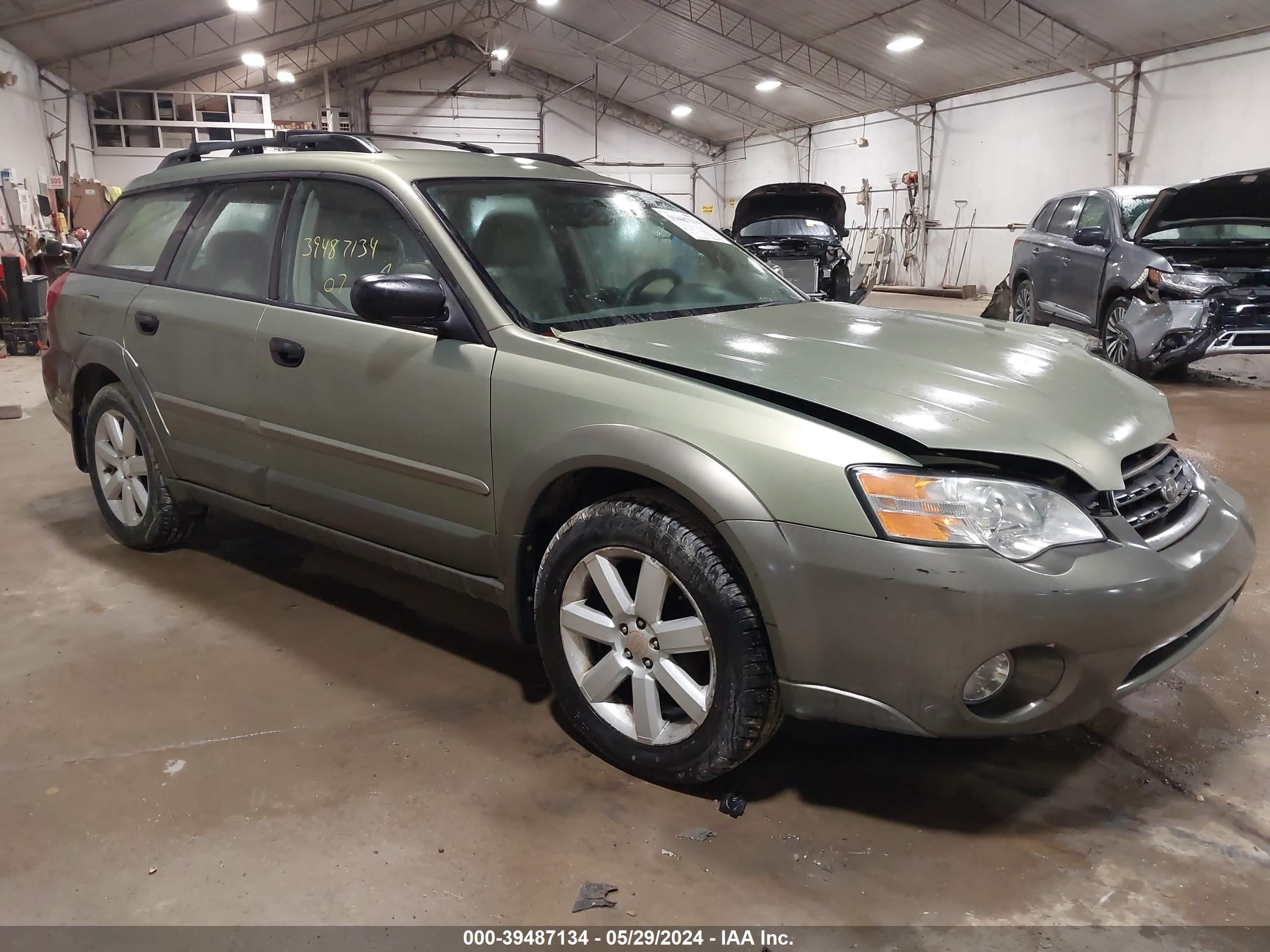 Photo 0 VIN: 4S4BP61C677328830 - SUBARU OUTBACK 