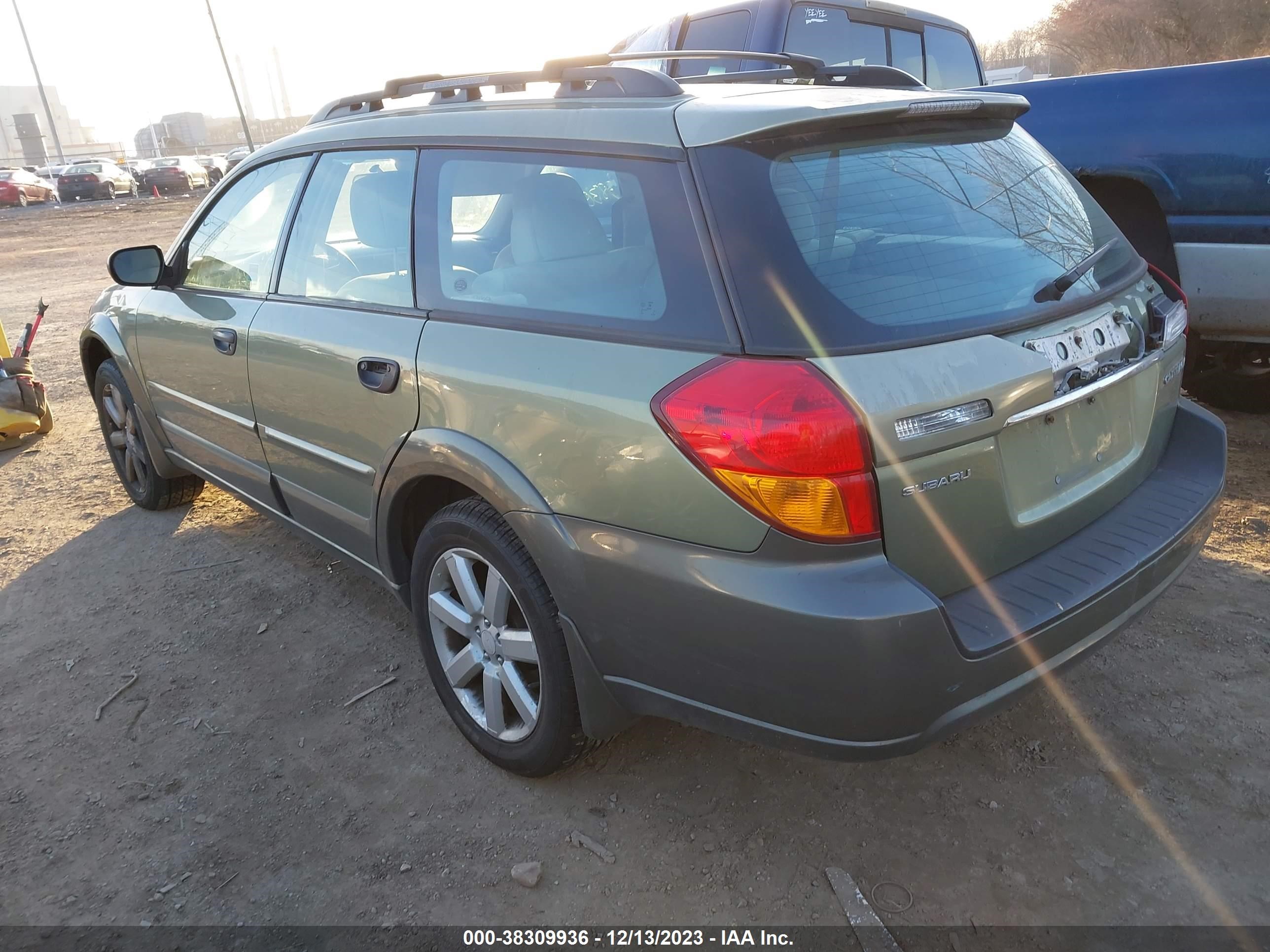 Photo 2 VIN: 4S4BP61C677340878 - SUBARU OUTBACK 