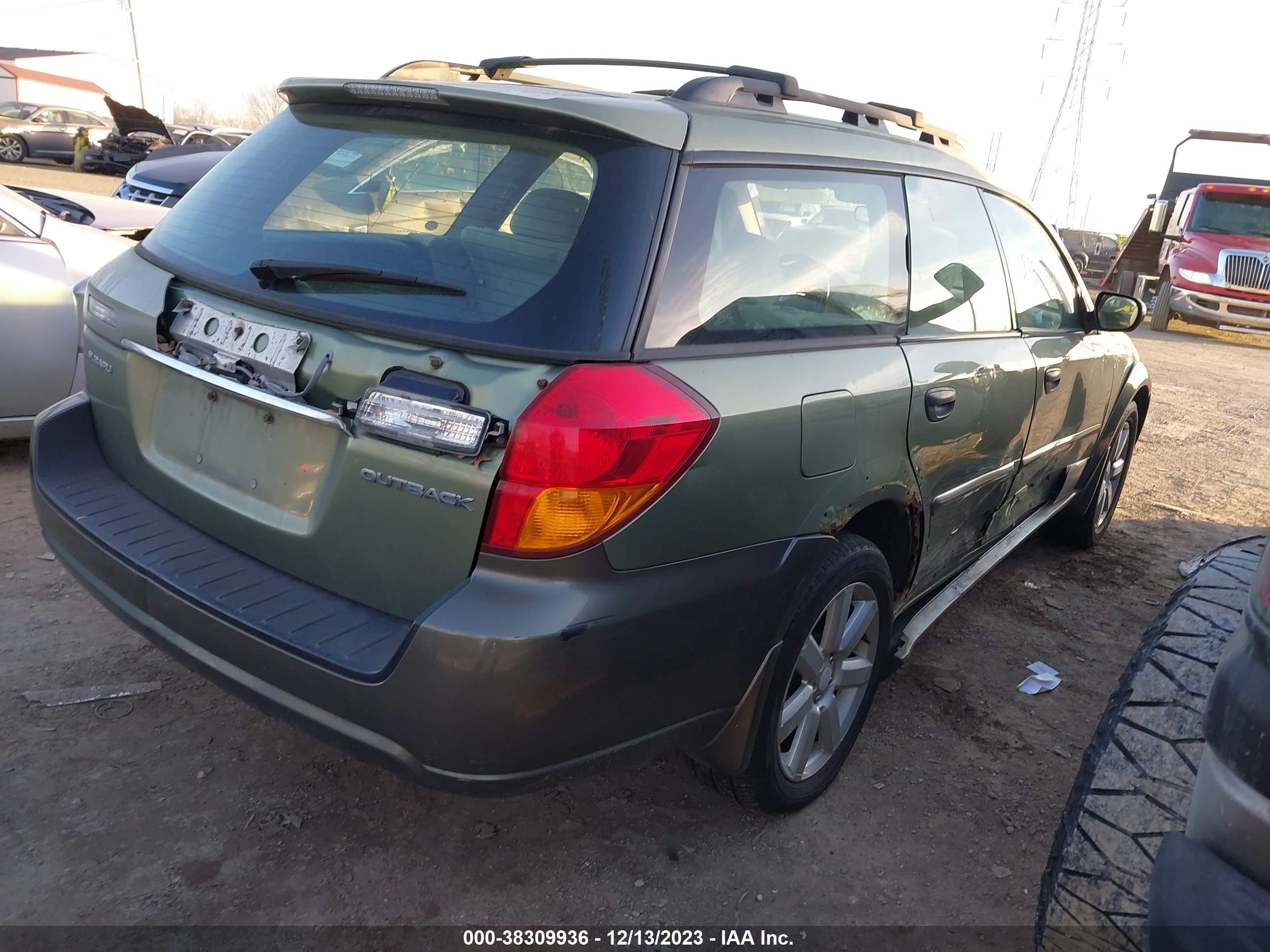 Photo 3 VIN: 4S4BP61C677340878 - SUBARU OUTBACK 