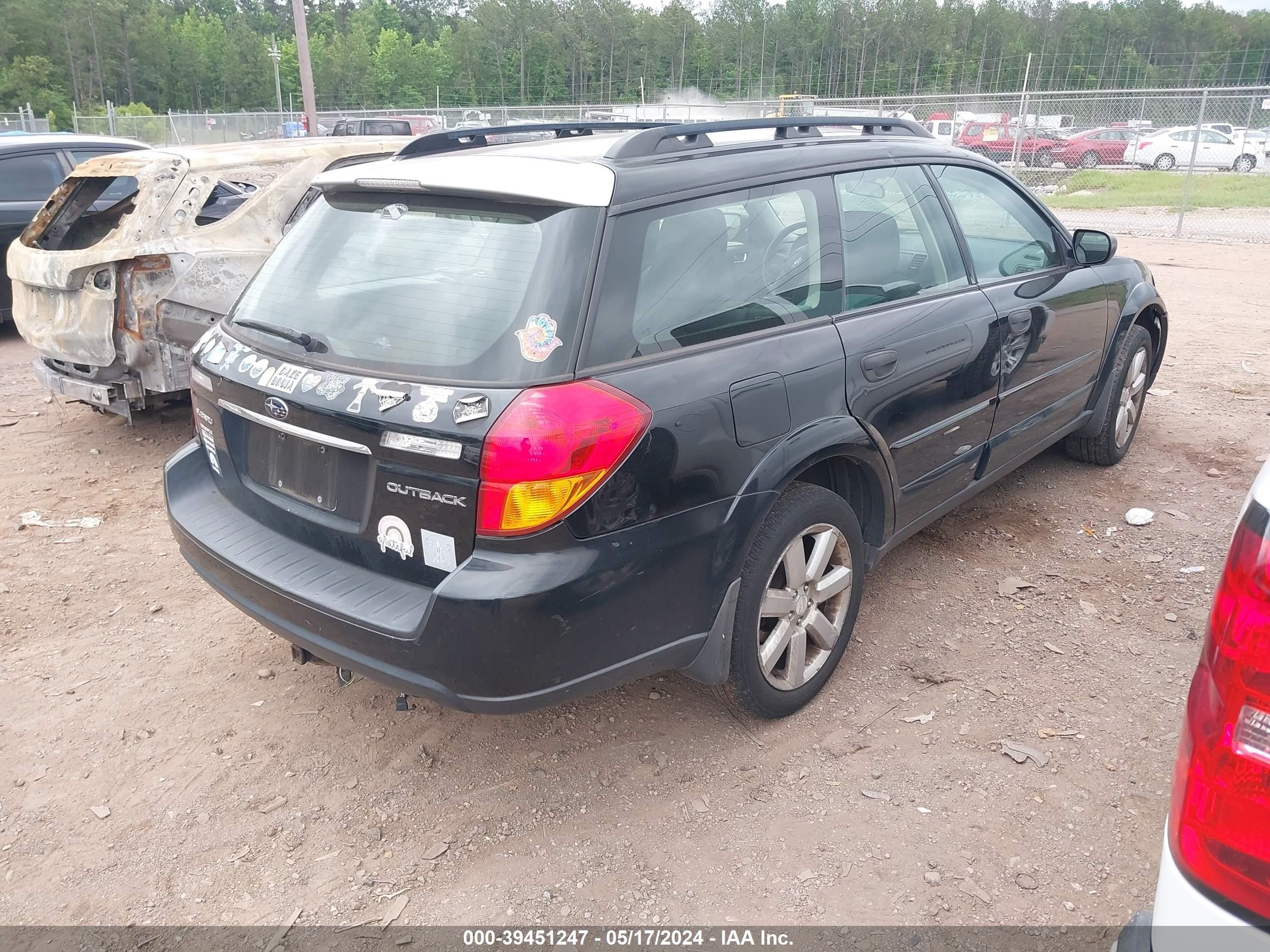 Photo 3 VIN: 4S4BP61C867317178 - SUBARU OUTBACK 