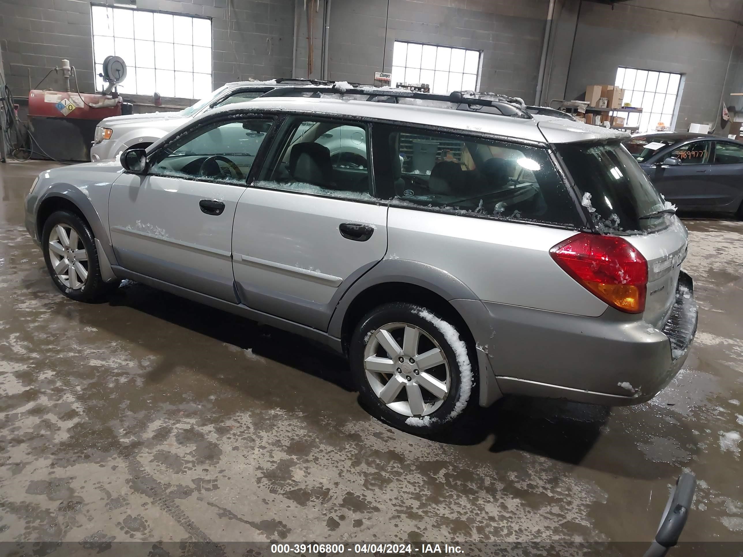 Photo 2 VIN: 4S4BP61C867318184 - SUBARU OUTBACK 