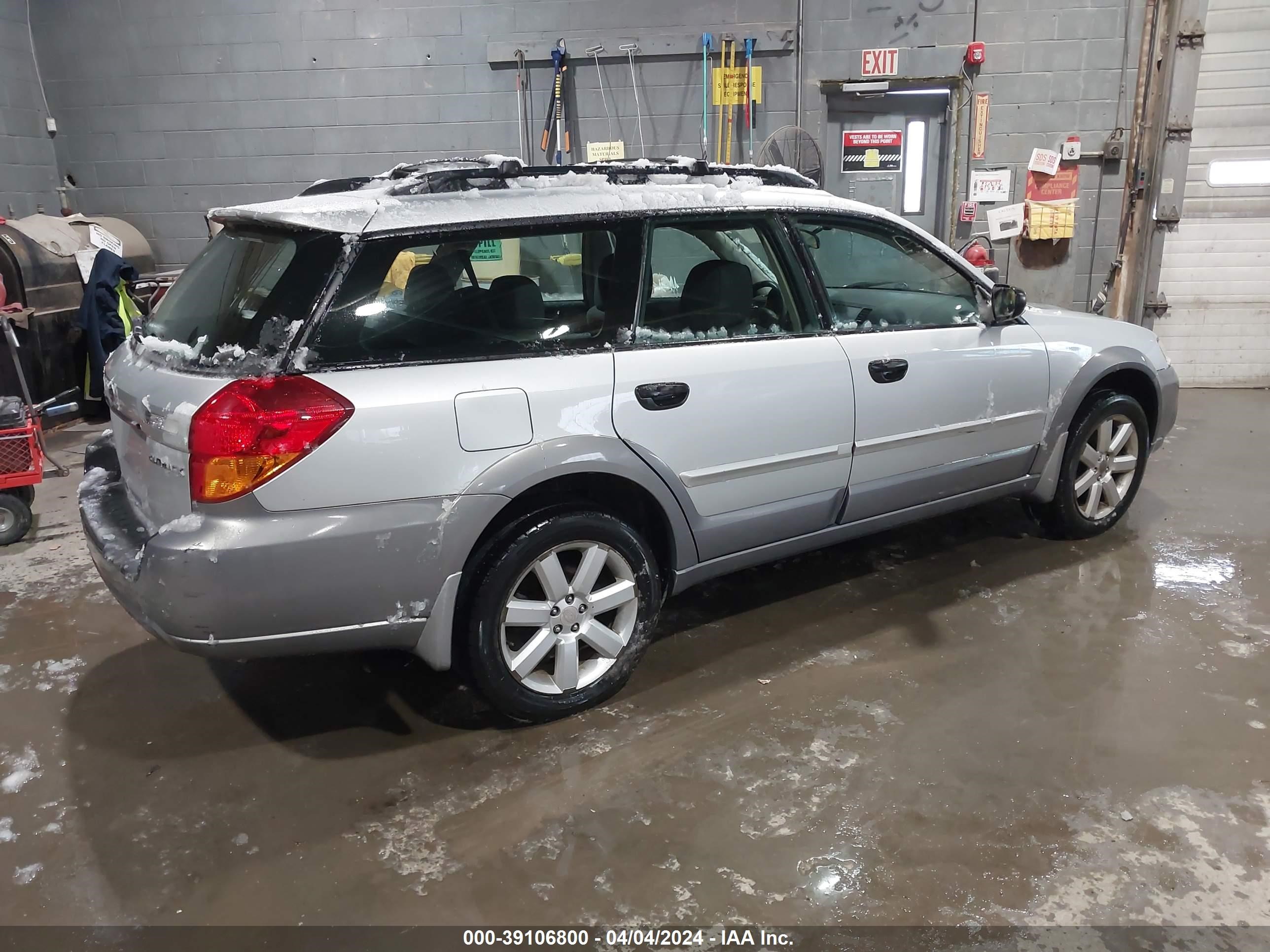 Photo 3 VIN: 4S4BP61C867318184 - SUBARU OUTBACK 