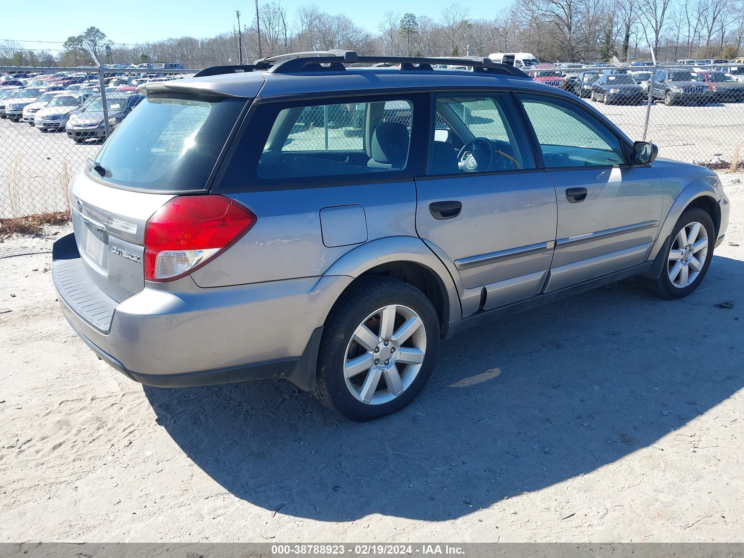 Photo 3 VIN: 4S4BP61C897326094 - SUBARU OUTBACK 