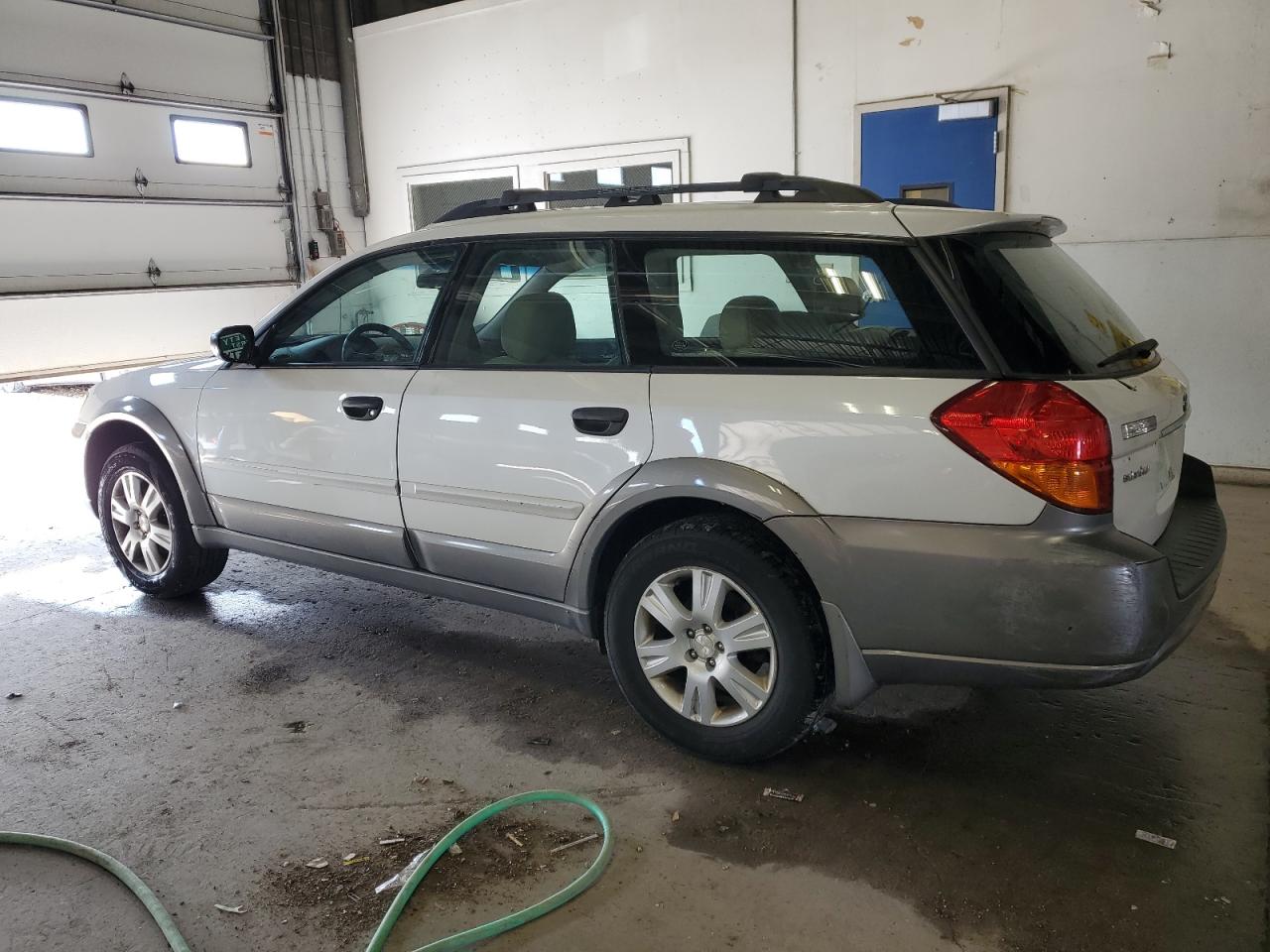 Photo 1 VIN: 4S4BP61C957331850 - SUBARU LEGACY 