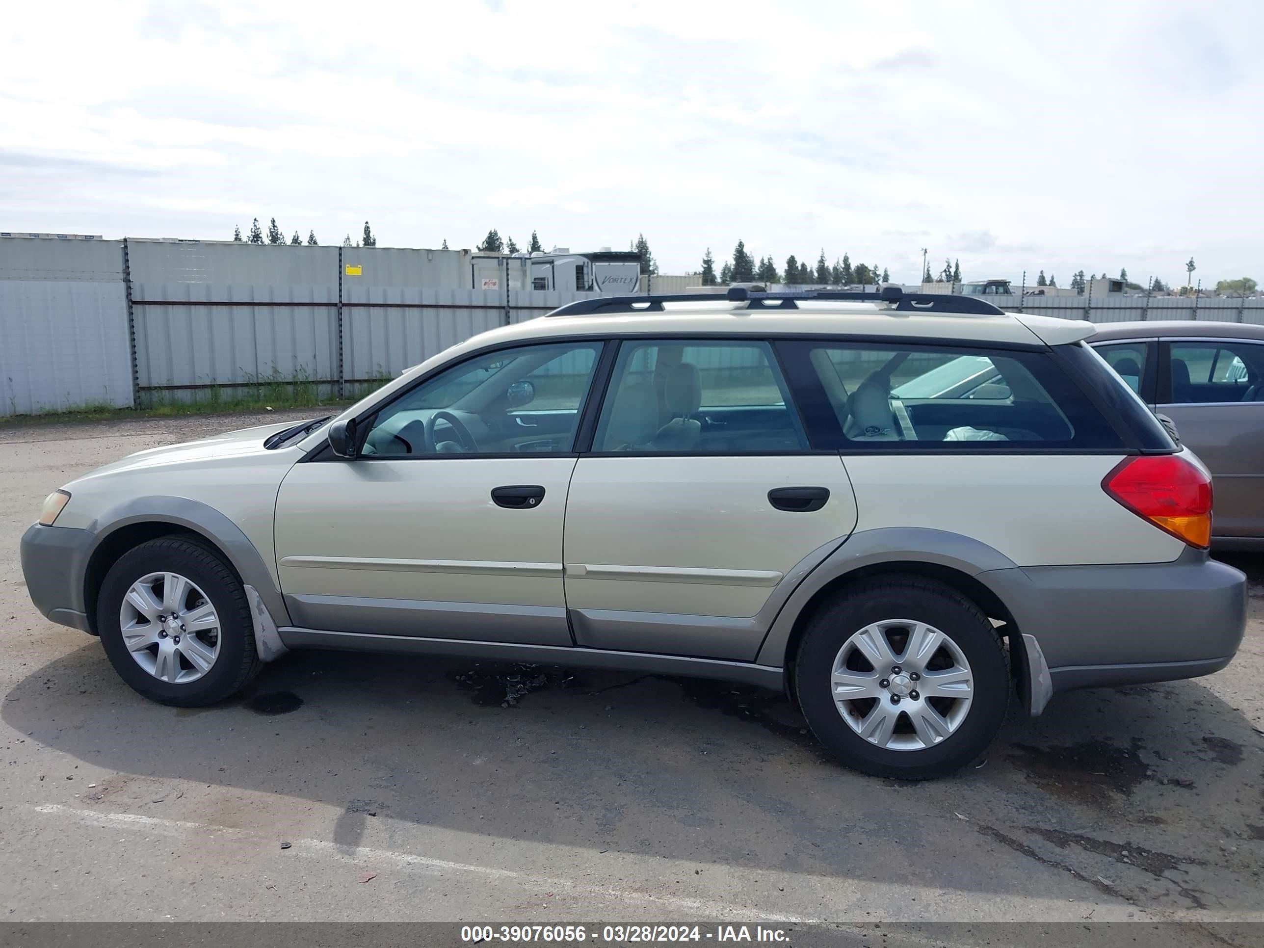 Photo 13 VIN: 4S4BP61C957388968 - SUBARU OUTBACK 