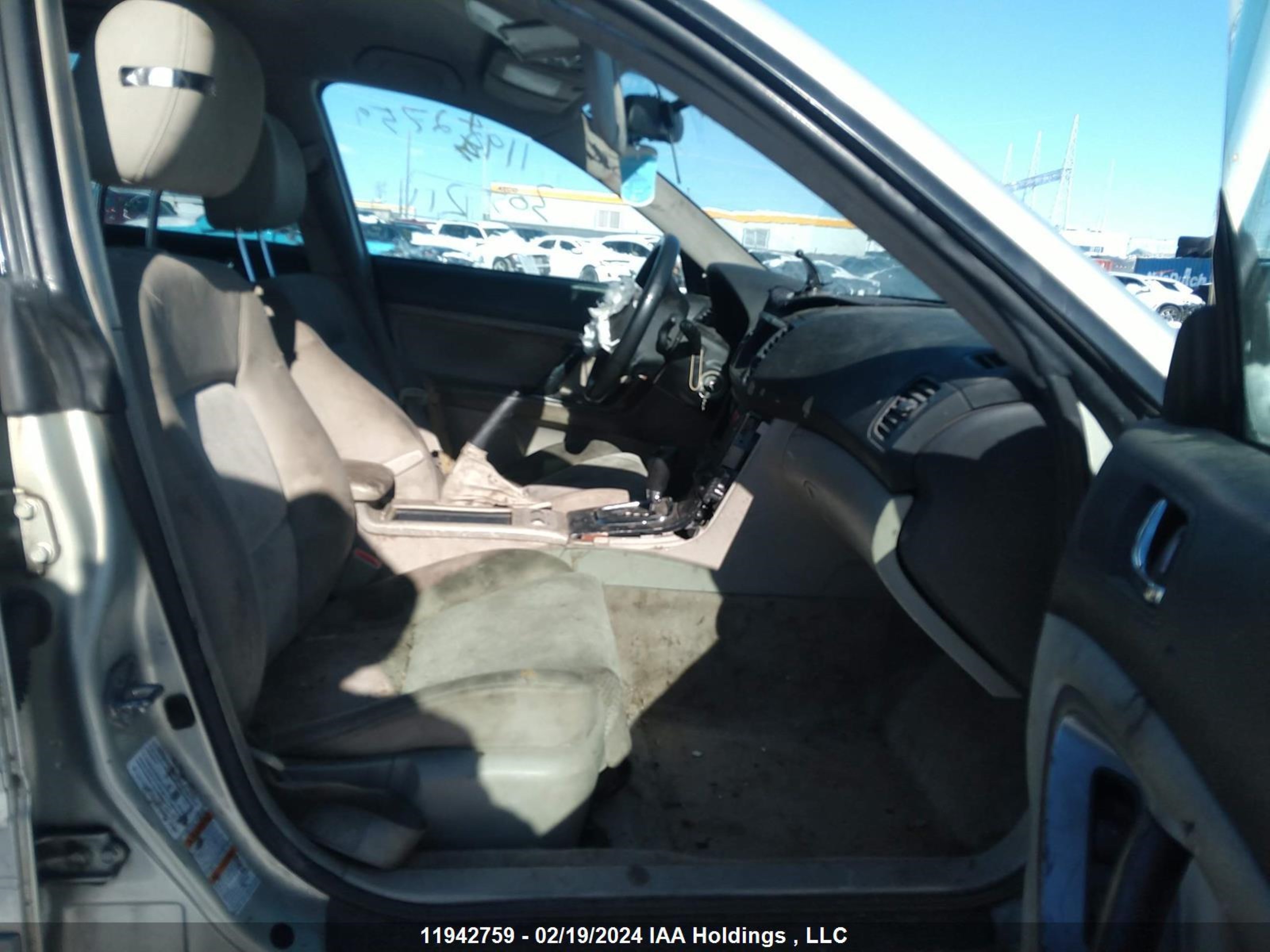 Photo 4 VIN: 4S4BP61CX57305211 - SUBARU LEGACY 