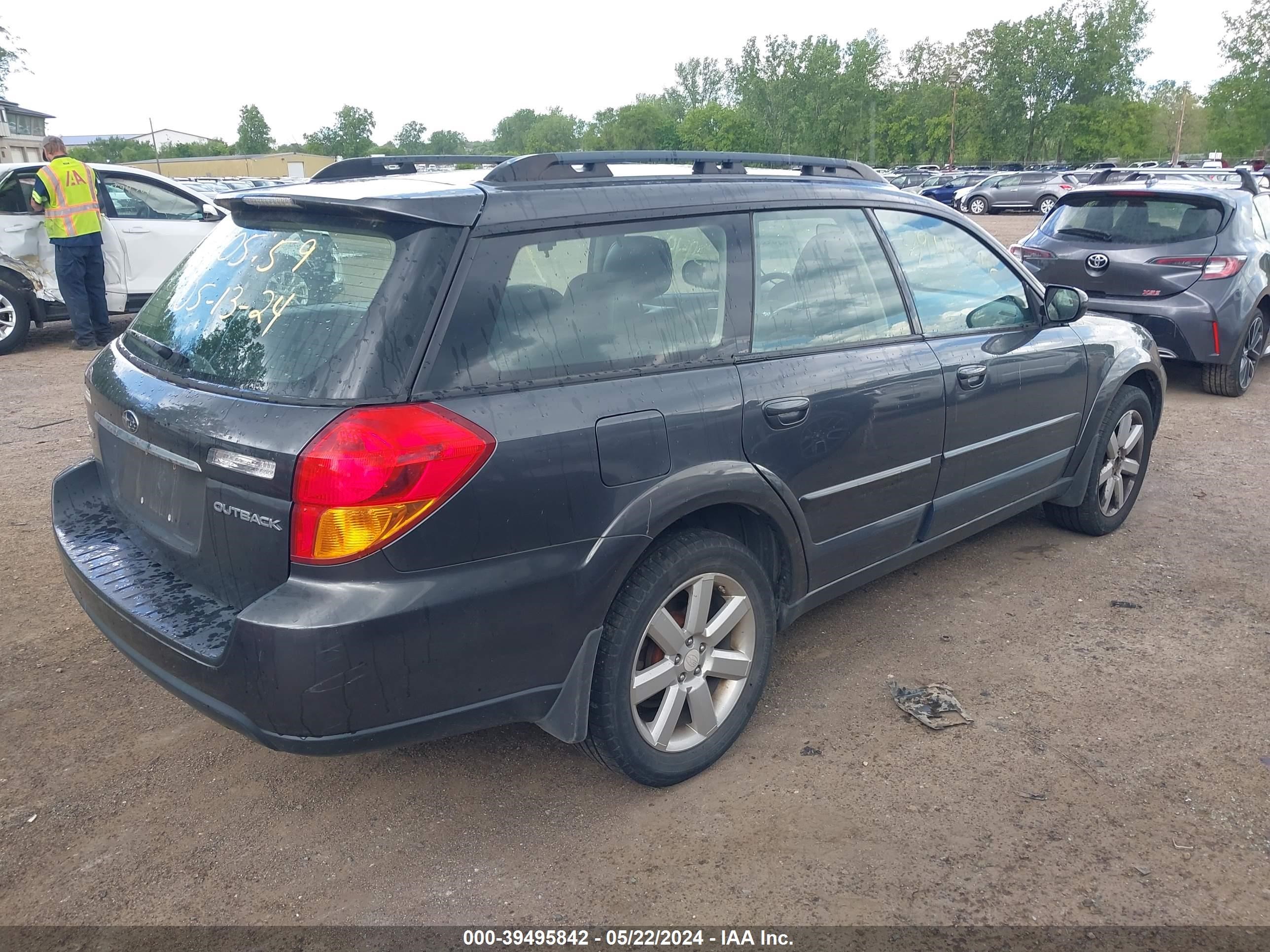 Photo 3 VIN: 4S4BP62C077310712 - SUBARU OUTBACK 