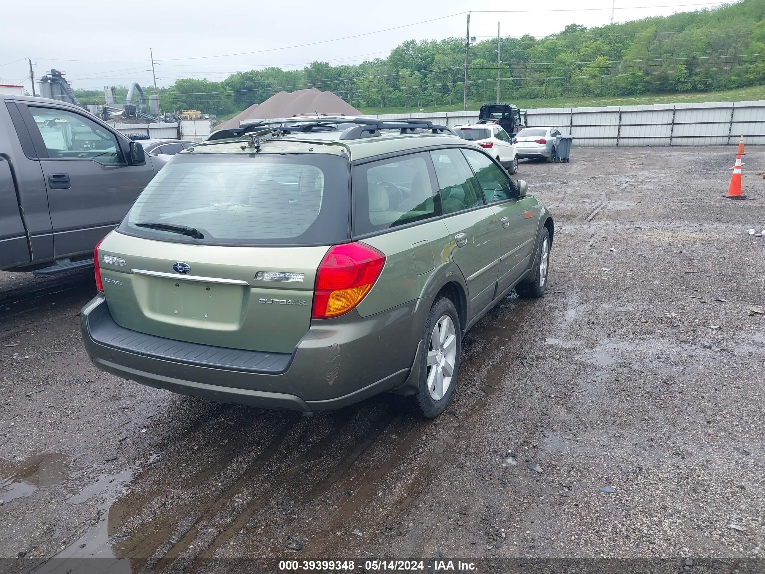 Photo 3 VIN: 4S4BP62C267313402 - SUBARU OUTBACK 